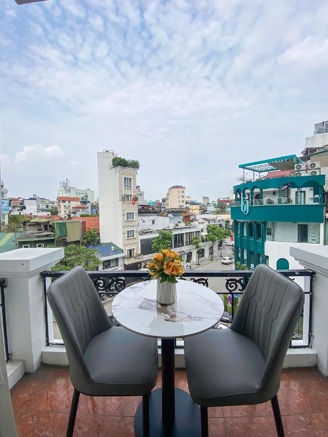 Prestige Balcony