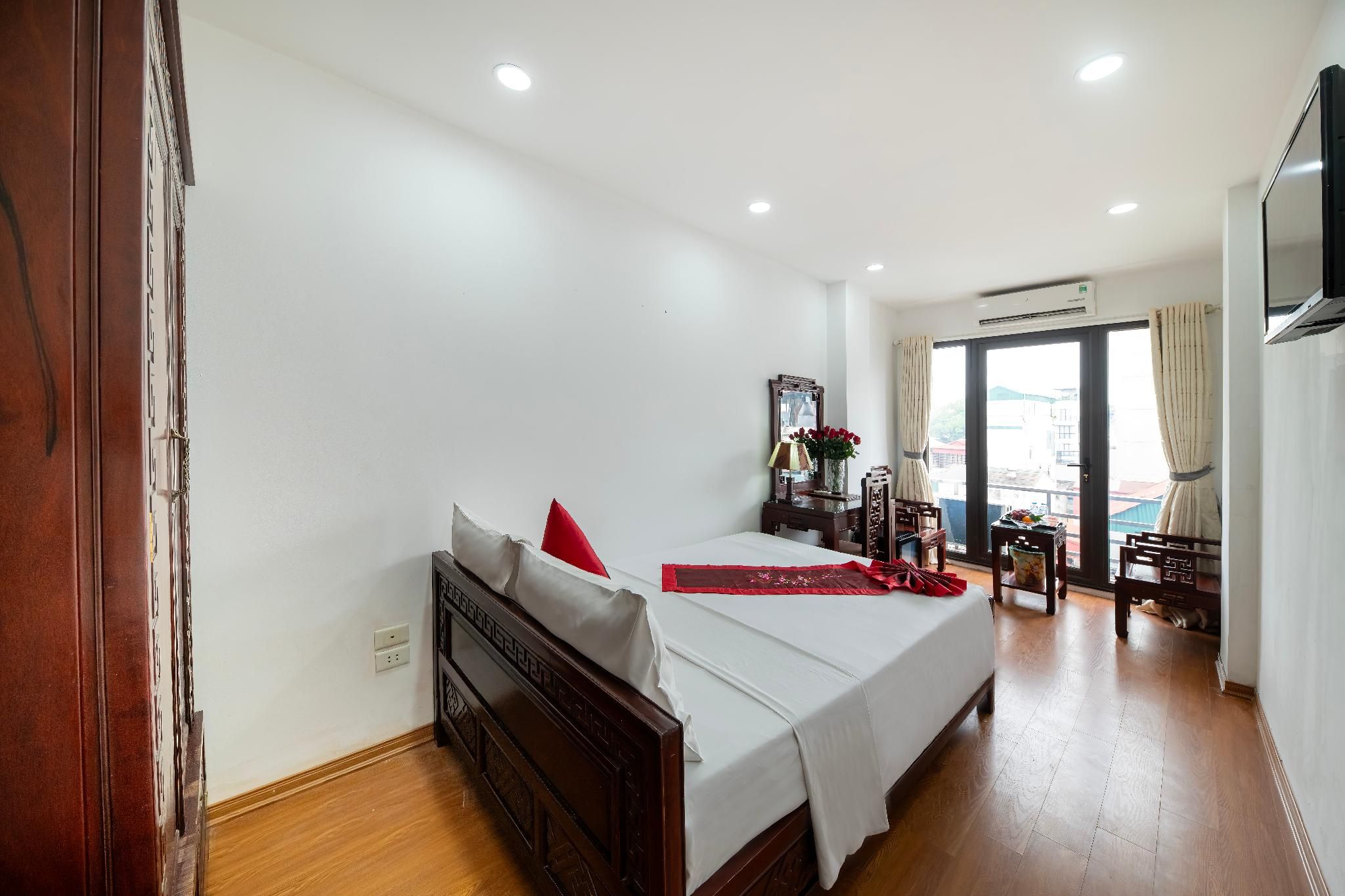 Deluxe Balcony Open View Room