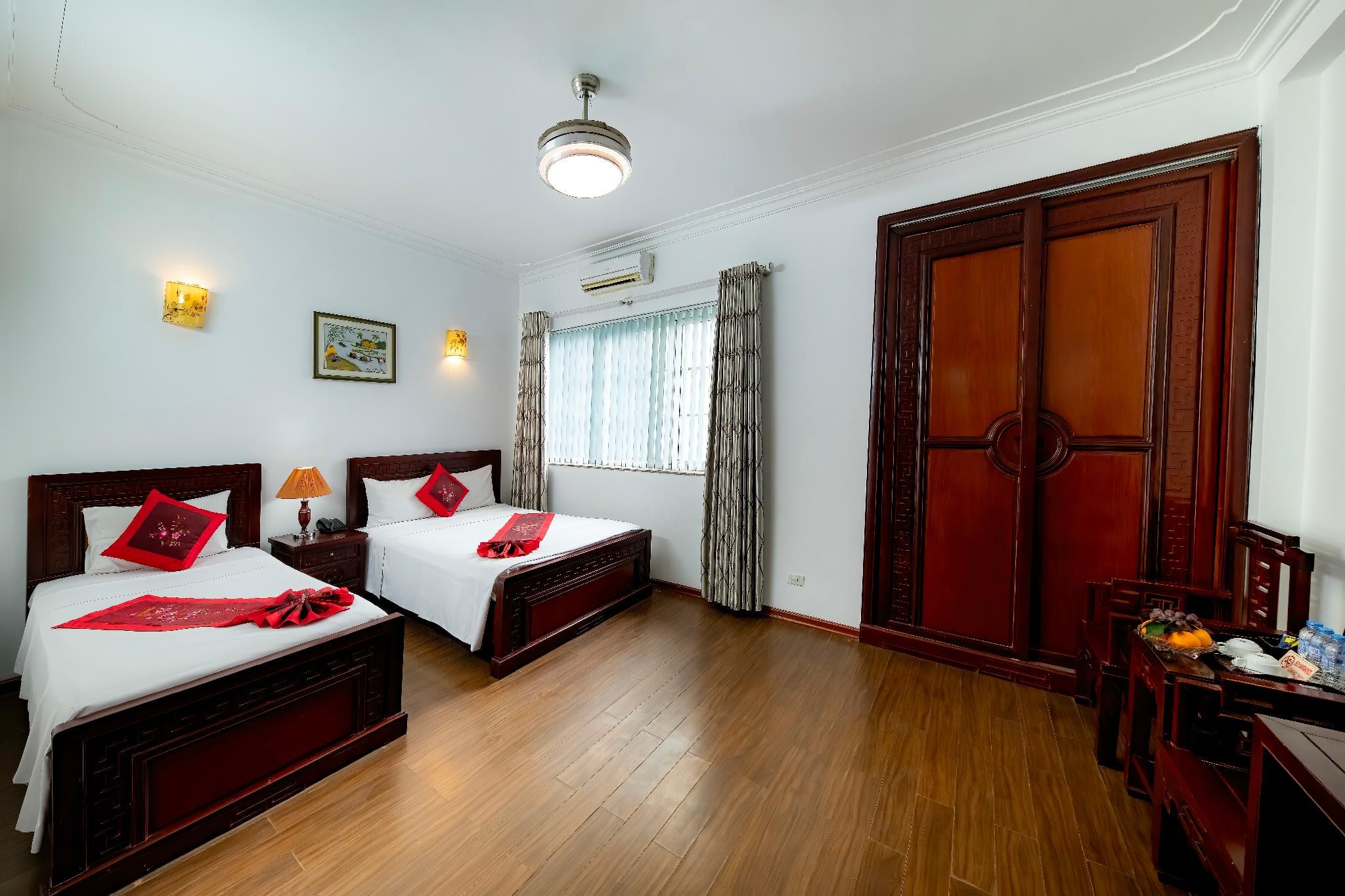 Triple Bedroom