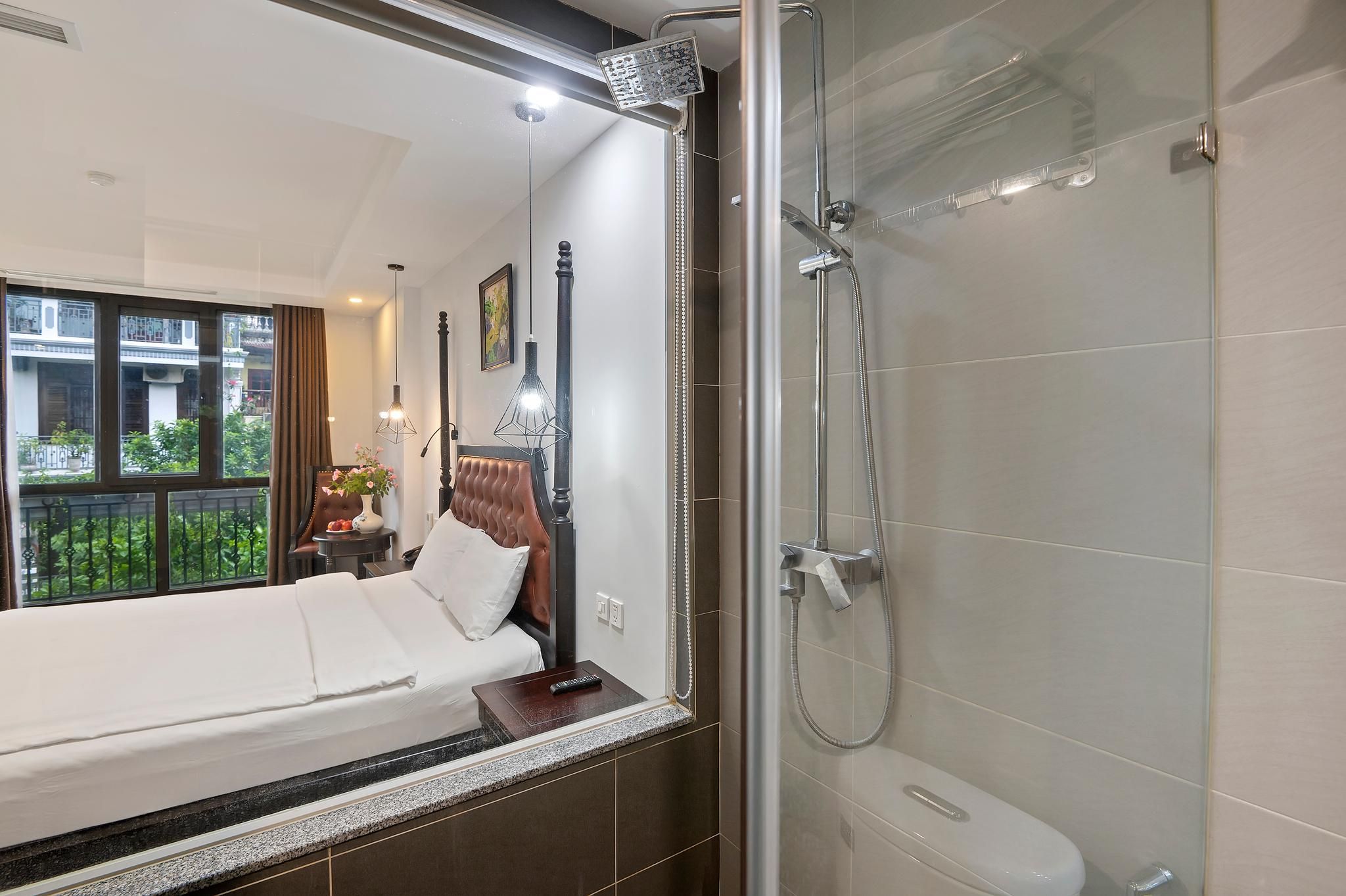 Suite Room with City View Bathroom