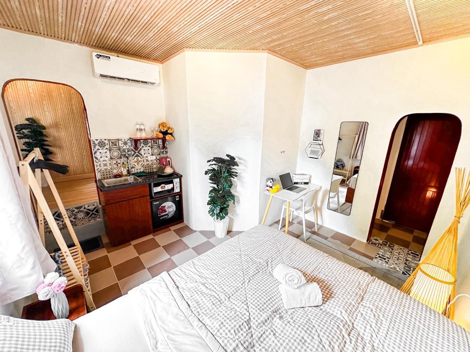 202 Double Room - Free Wi-Fi, Non-Smoking
