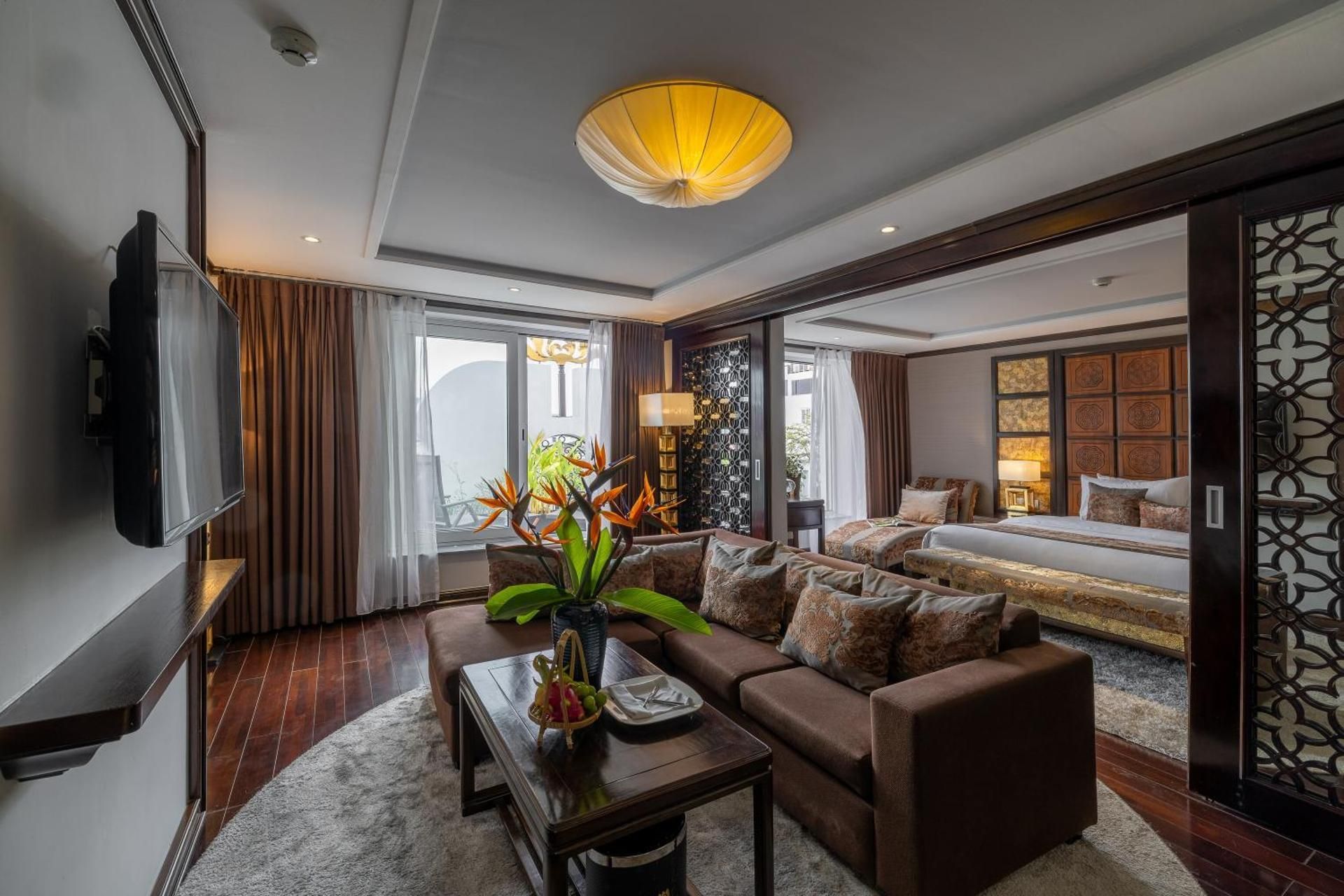 Solis Suite Balcony with City View