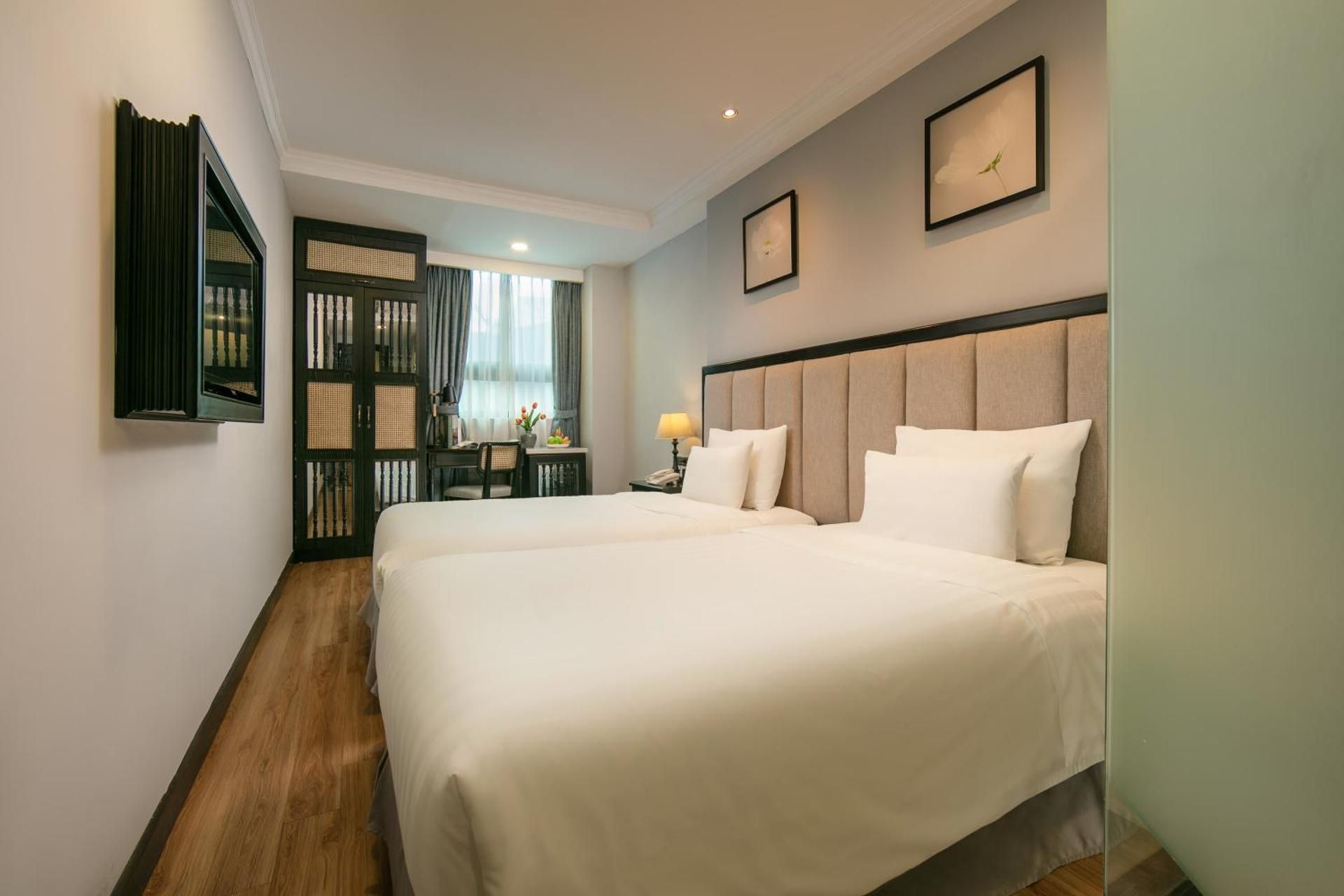 Deluxe Double Or Twin City View