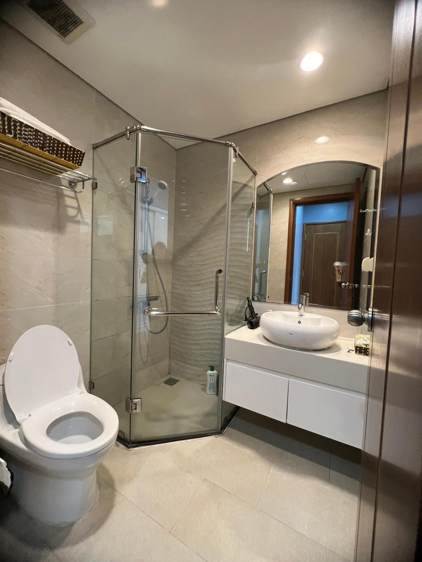 1-Bedroom Condo