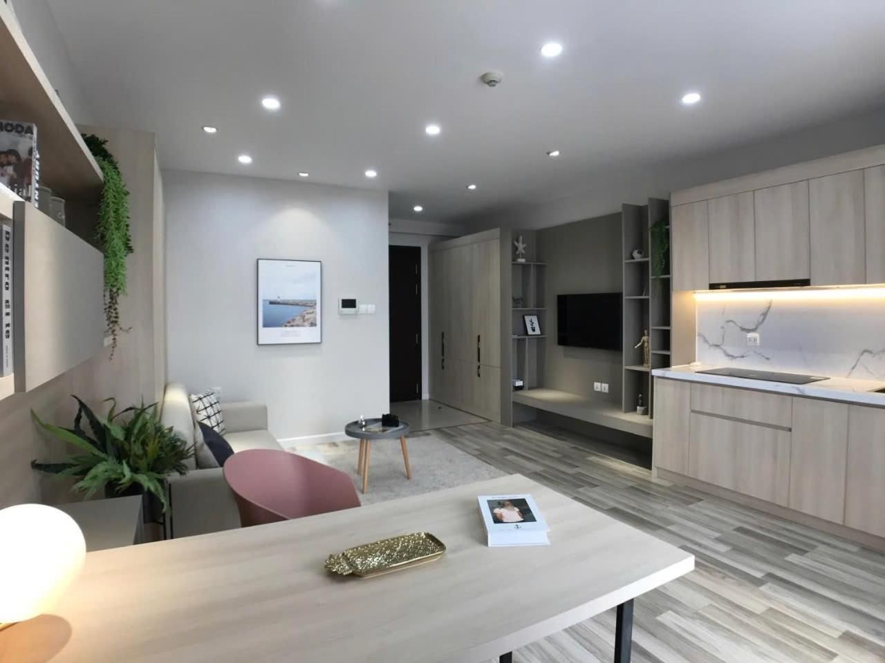 One-Bedroom Apartment