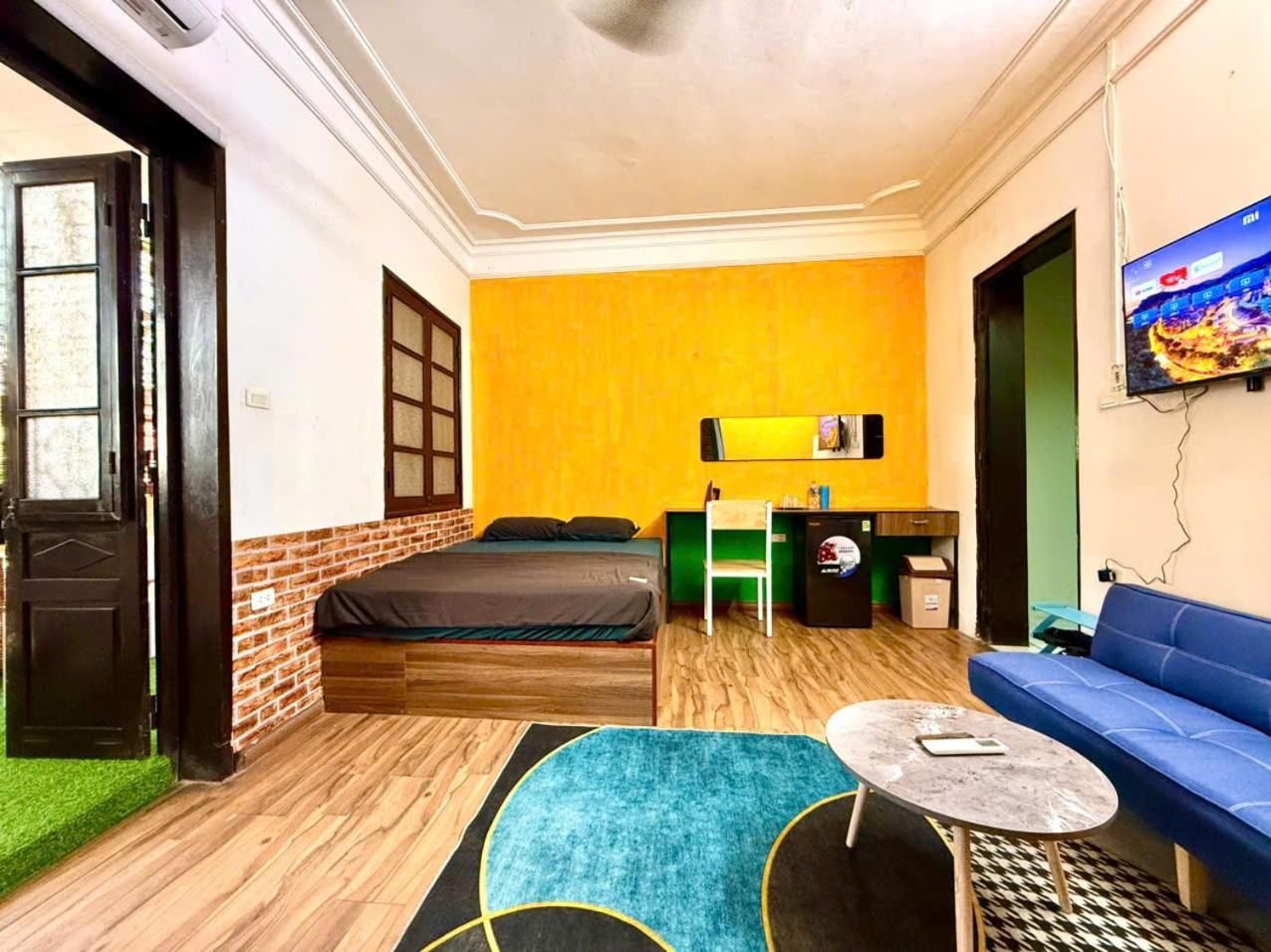 One-Bedroom Apartment