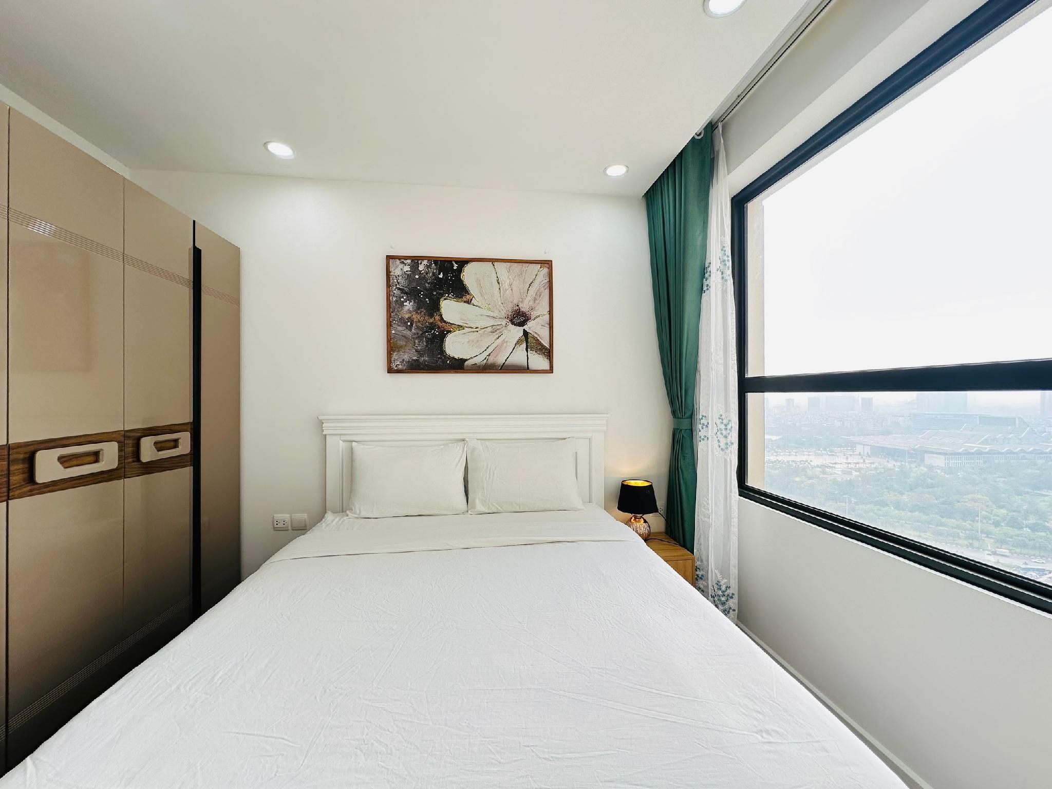 Gem Housing - Vinhomes D'Capitale  1-Bedroom Apartment with Balcony or Terrace