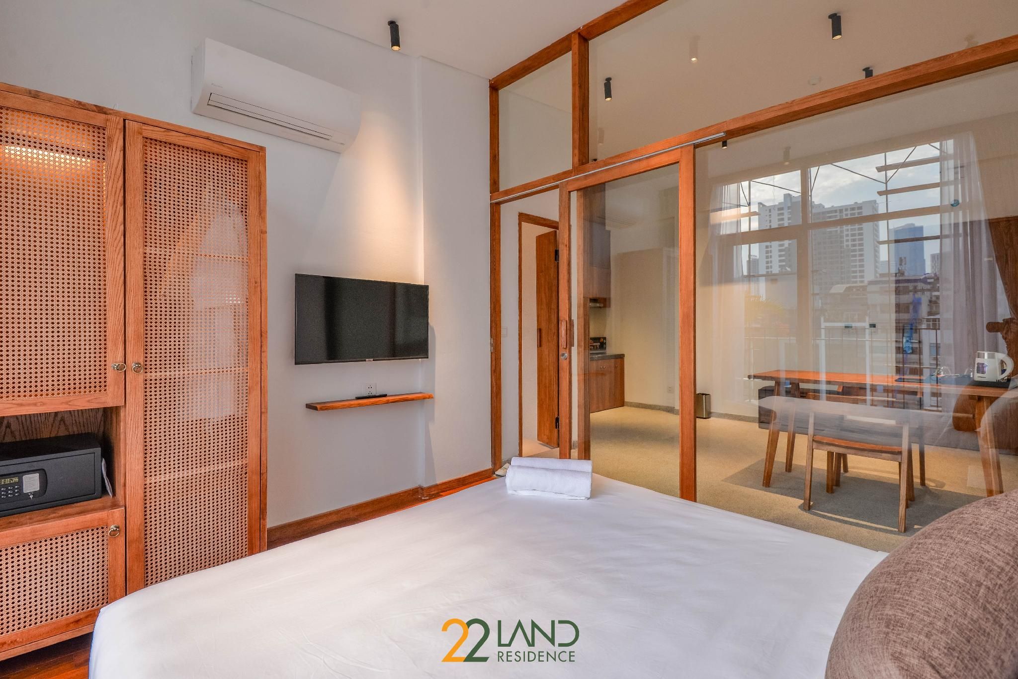 Studio Apartment