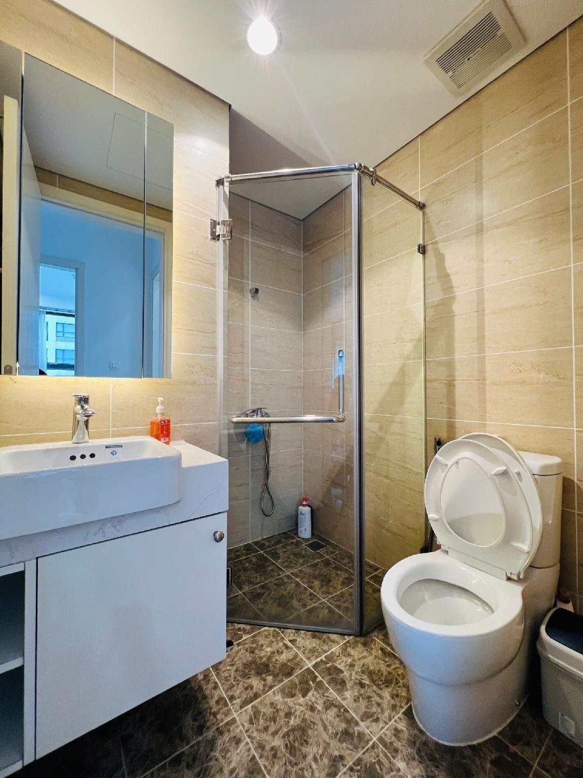 2-Bedroom Apartment