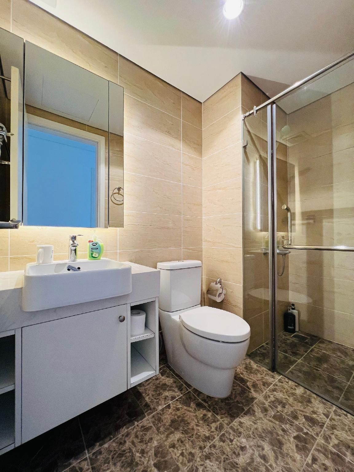 3-Bedroom Family Apartment with 3 King Beds