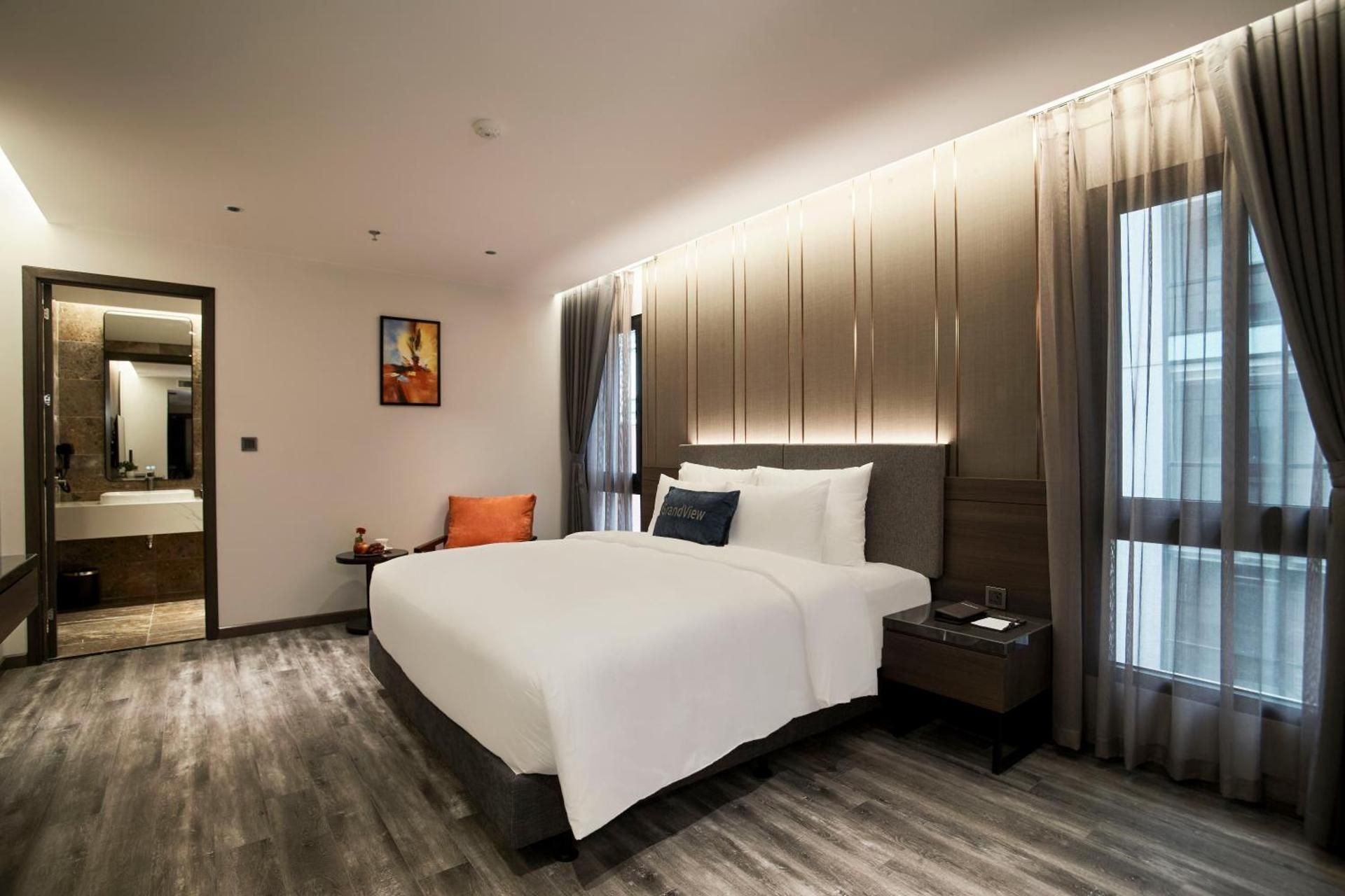 Deluxe Apartment