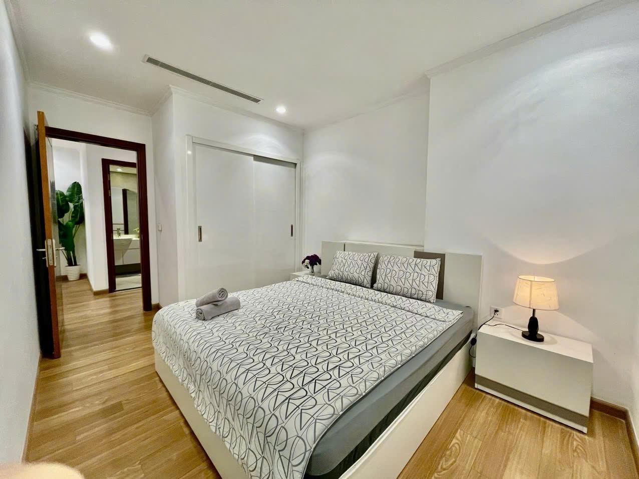 1-Bedroom Residence with Balcony