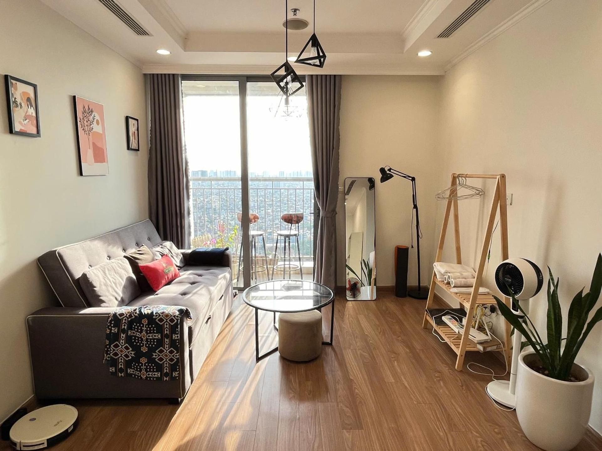 Queen Room with Shared Bathroom