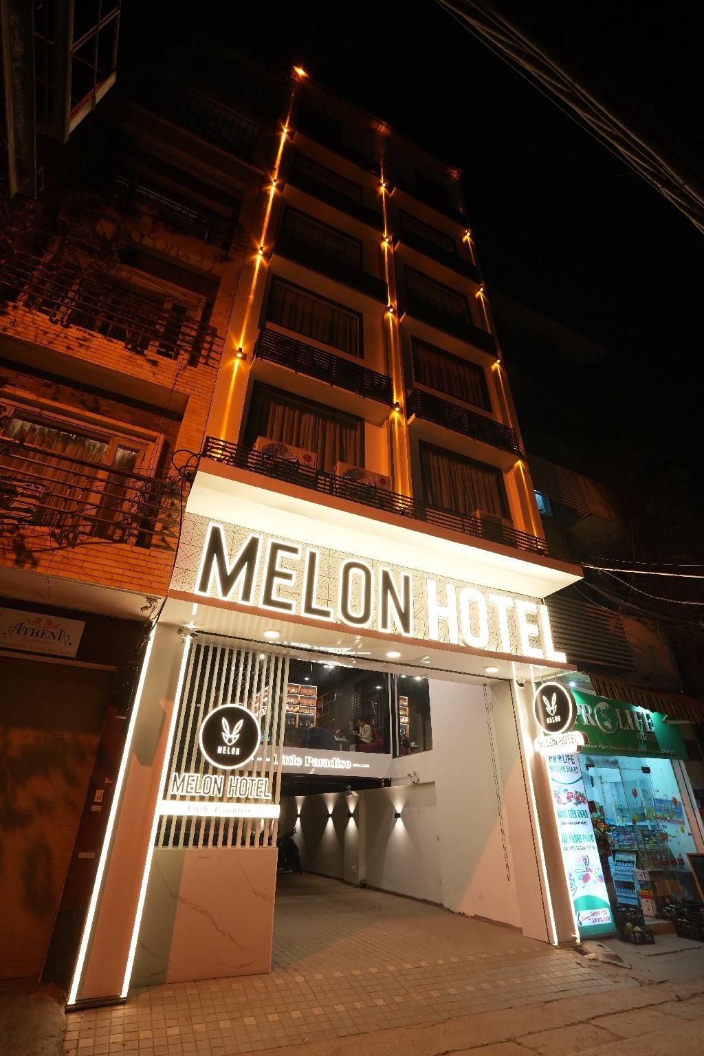 Melon Hotel Kim Ma