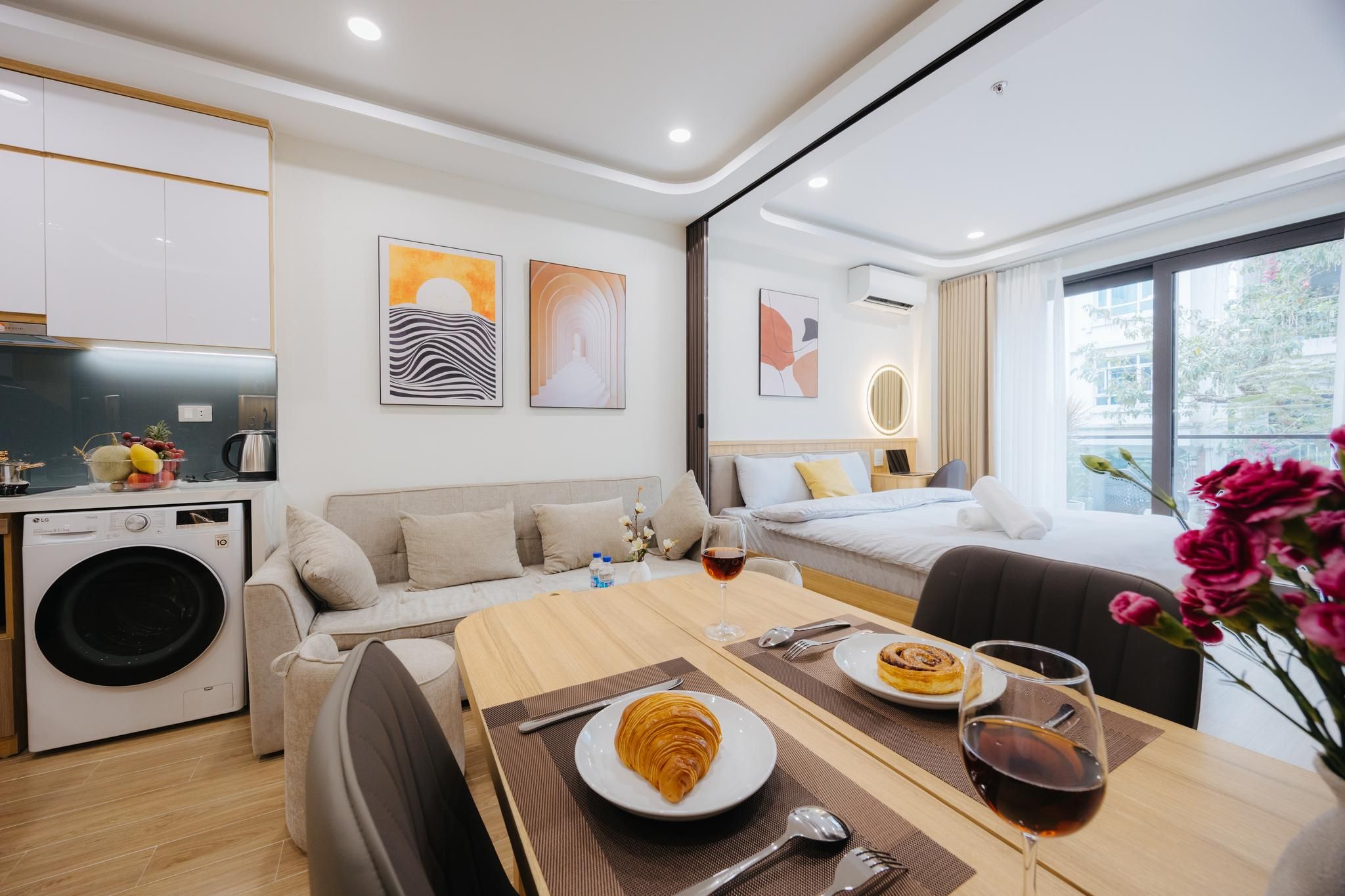 1-Bedroom Apartment 1 with Balcony