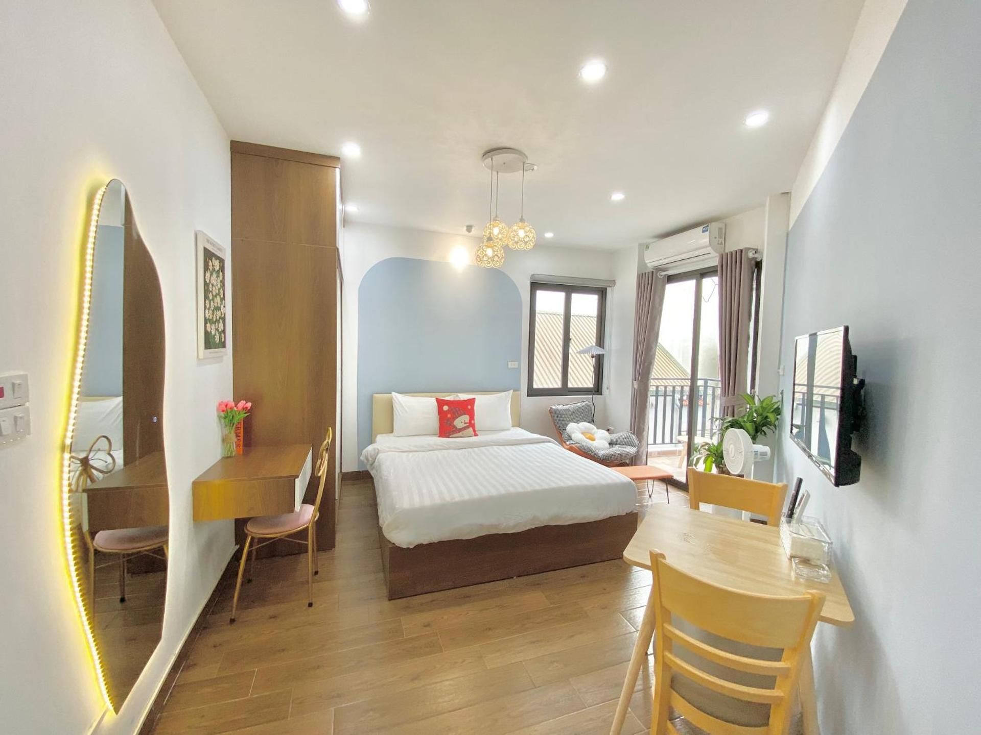 Queen Room with Balcony