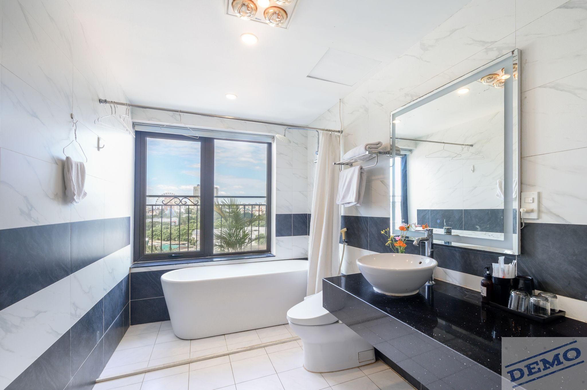 Vinhomes Metropolis by Emily in Town Three-Bedroom Apartment 2