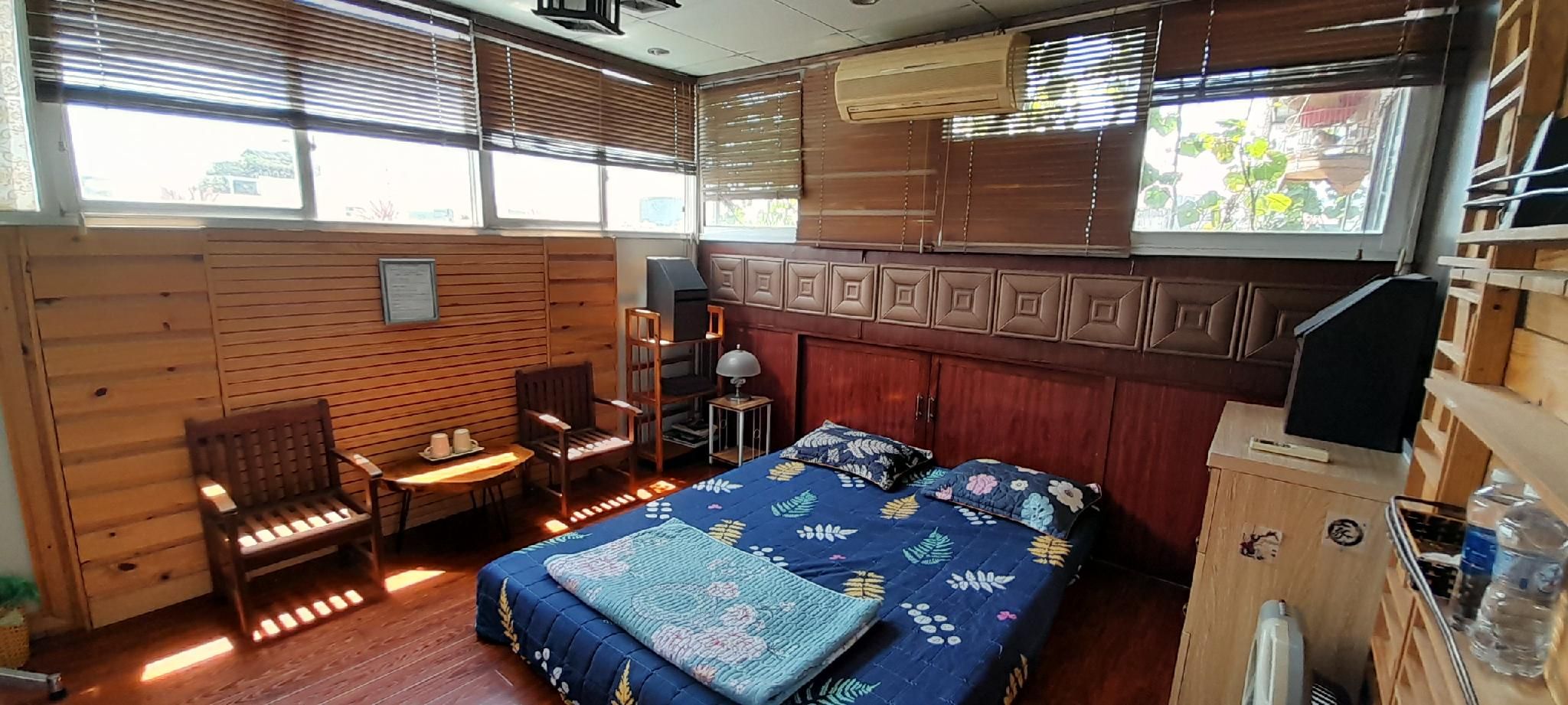 Twin Room with View