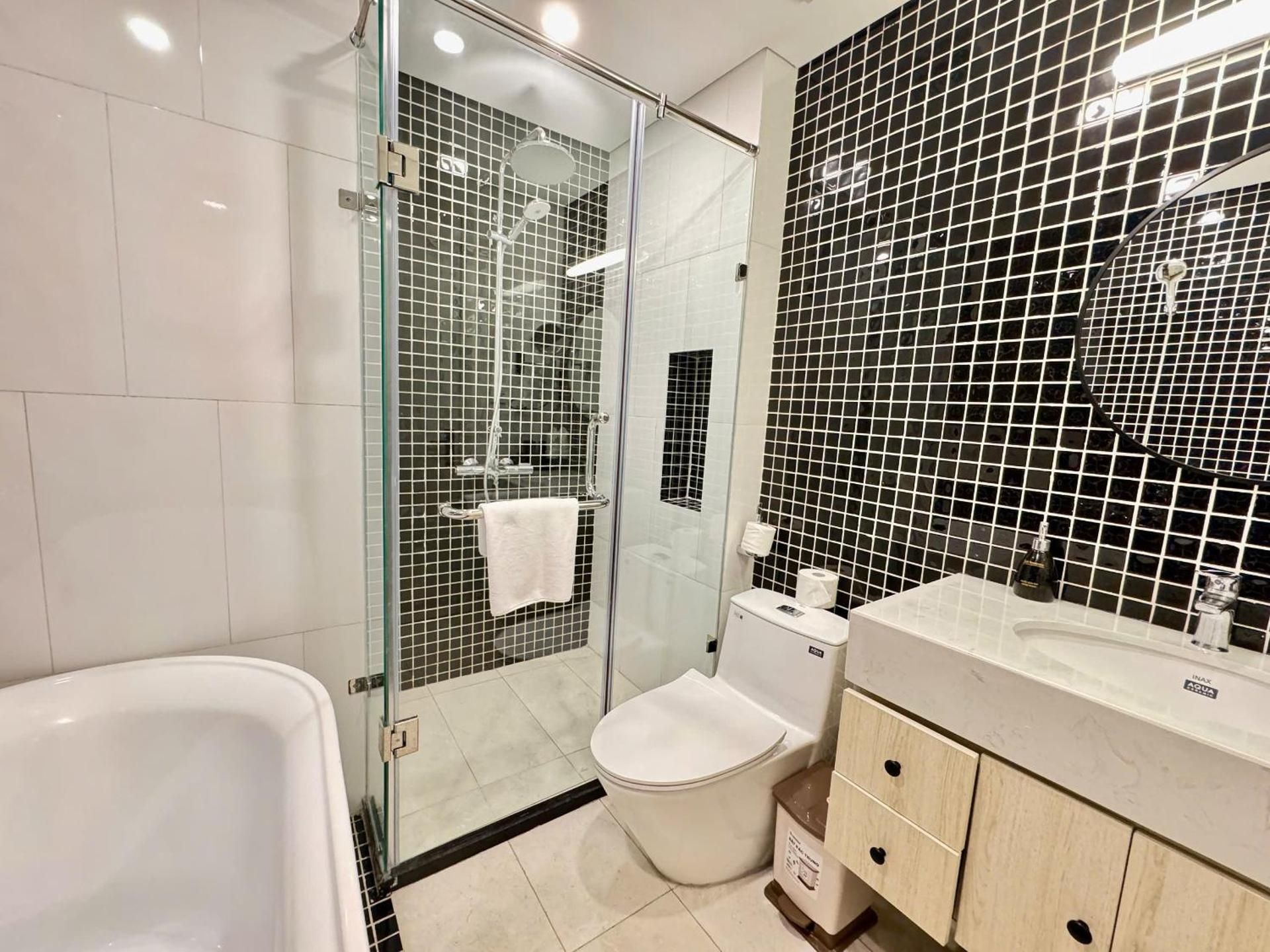 Sun Residences Hotel and Apartment Two-Bedroom Apartment with Balcony 2