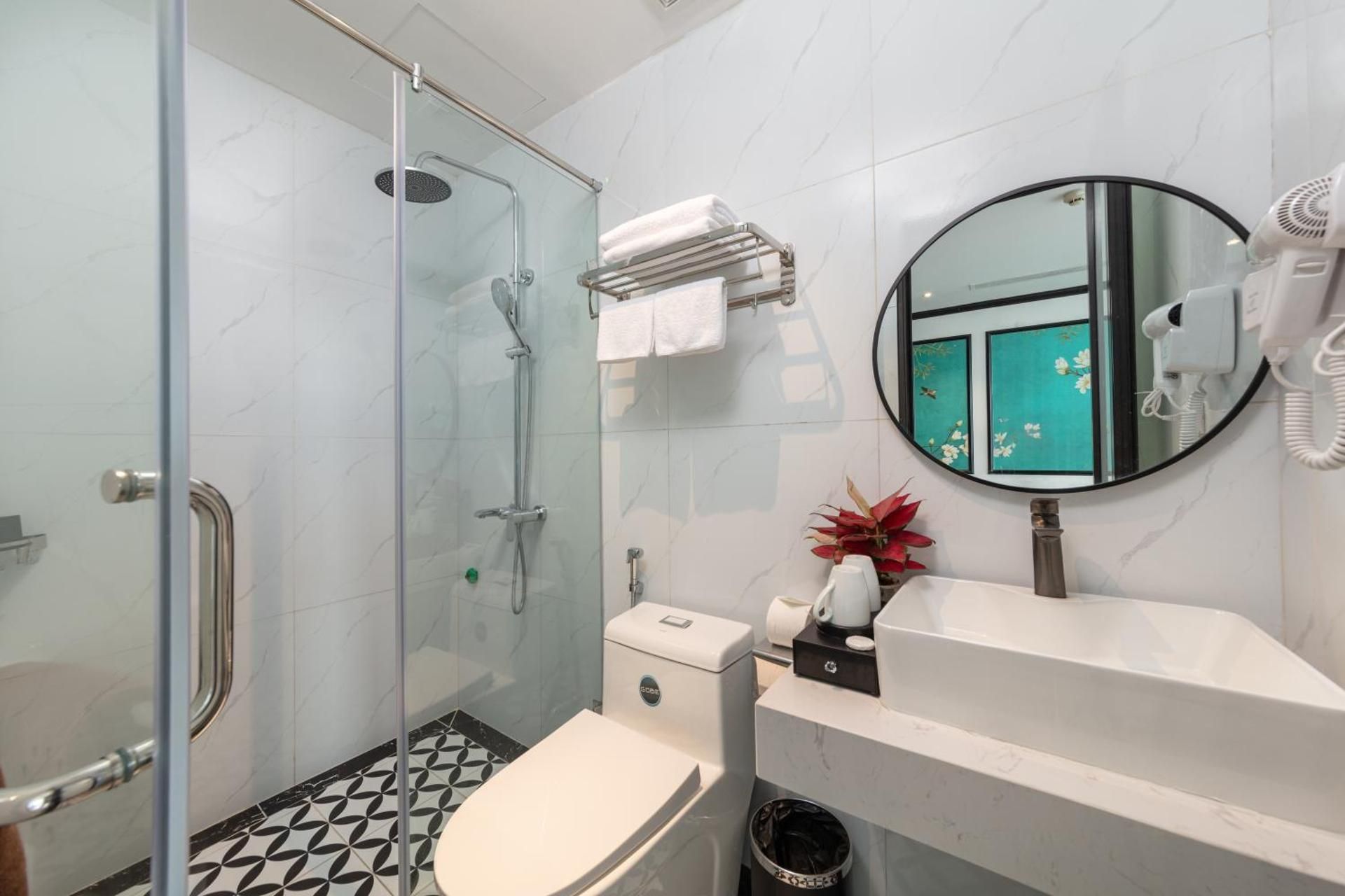 Suite with Lake View