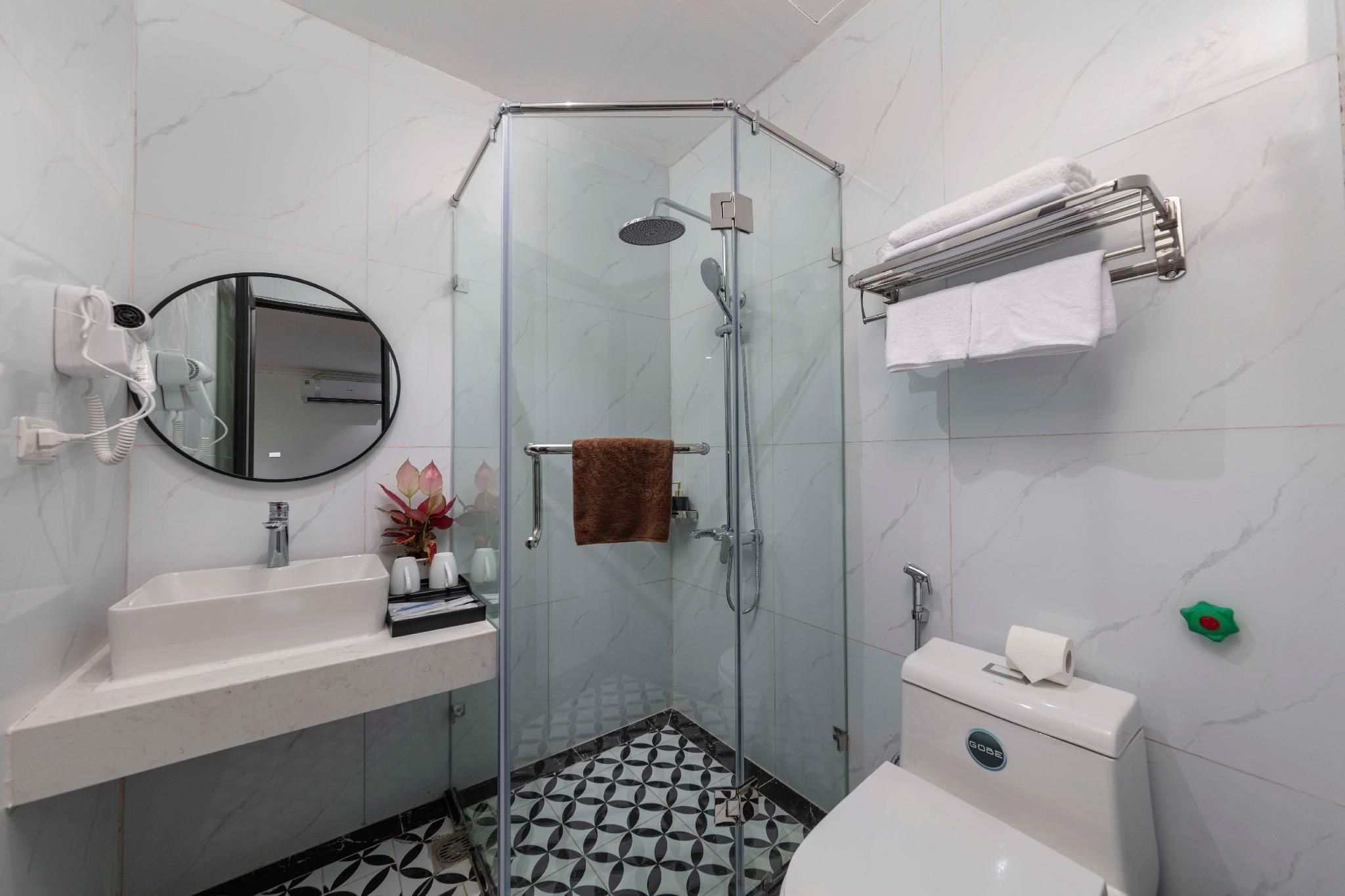 Azen Lakeside Hotel  & Travel Deluxe Double or Twin Room 3