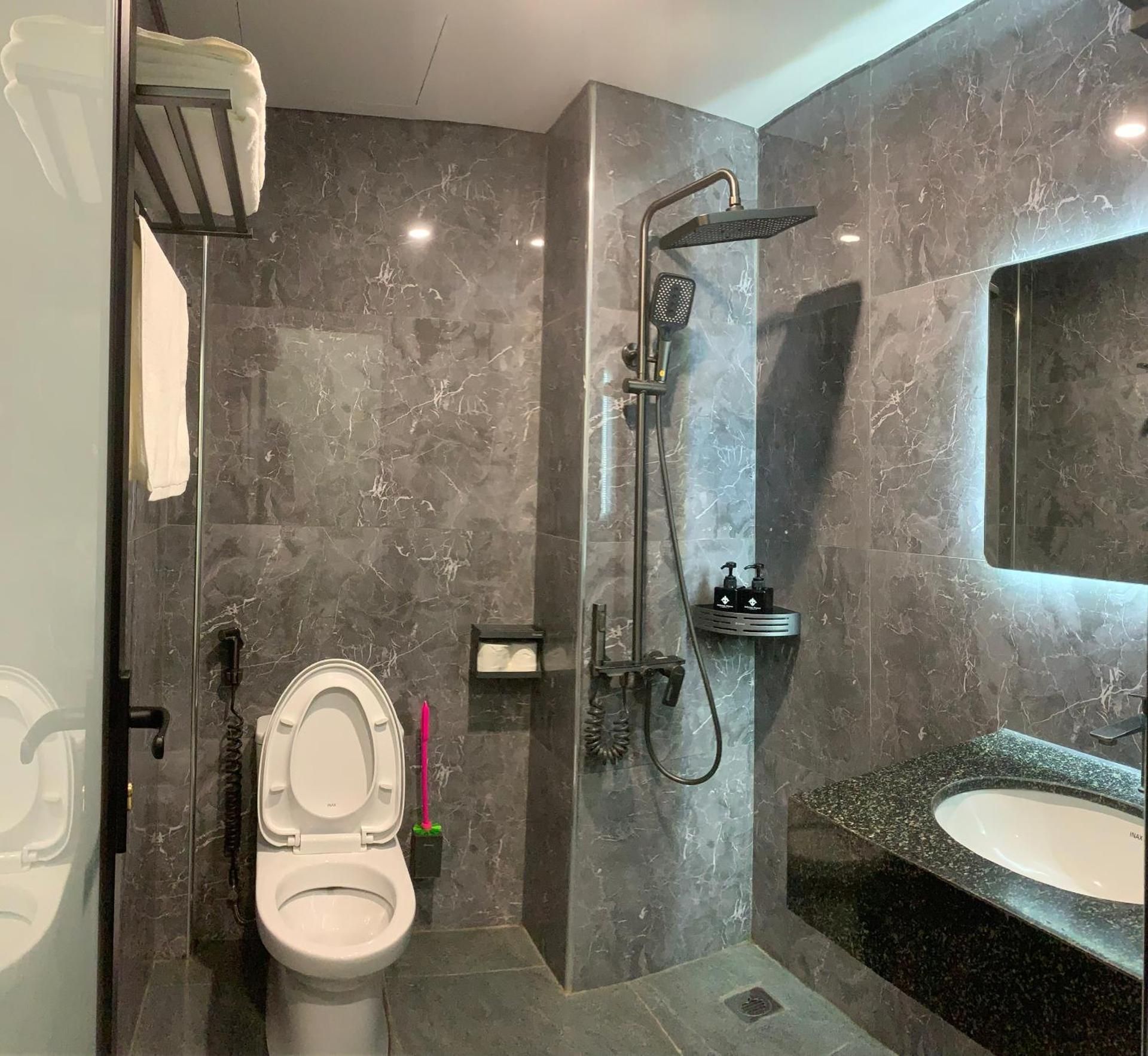 Jademay Airport Hotel Deluxe Double Room 3