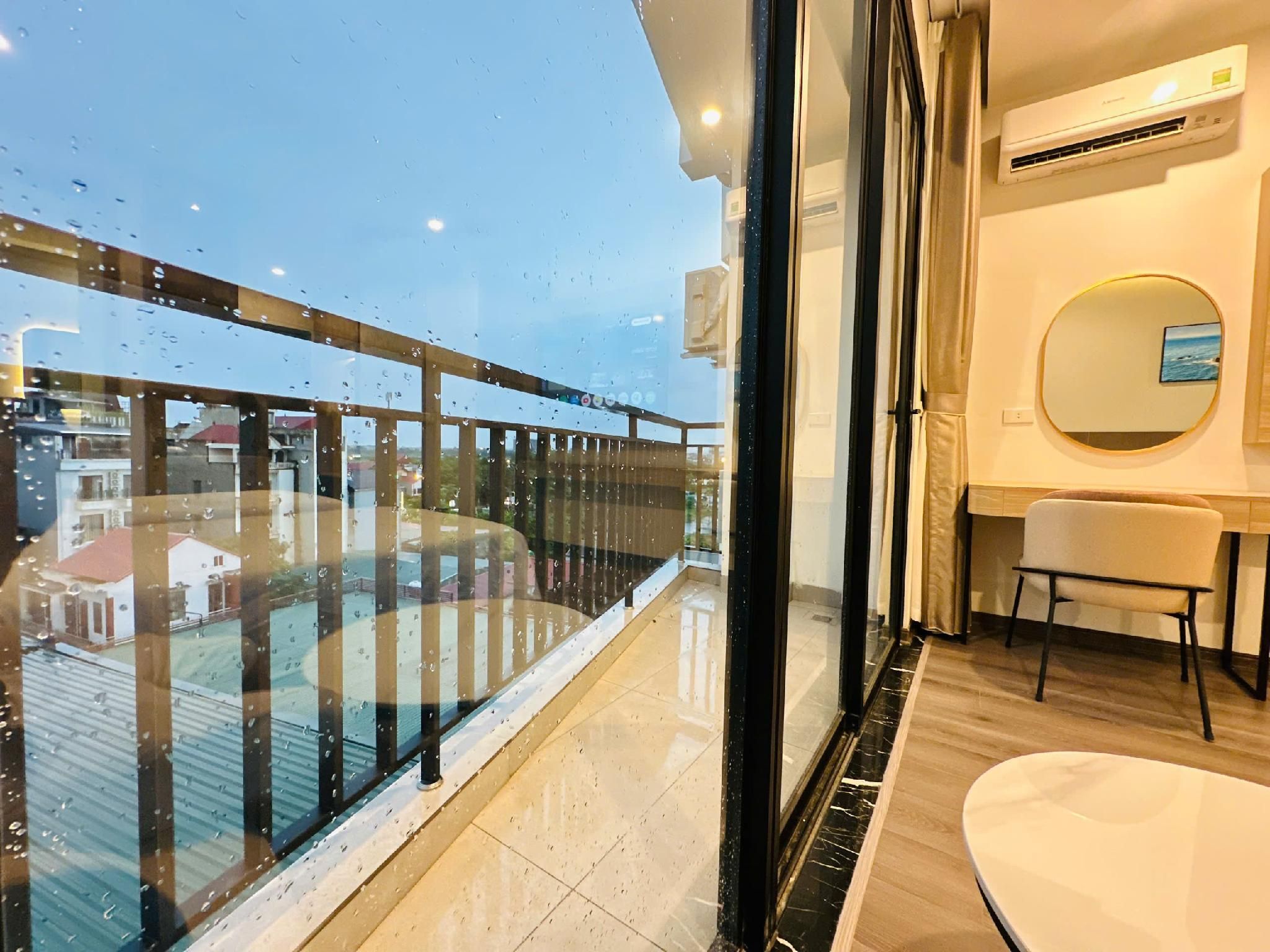 BLUE SKY NOI BAI HOTEL AND POOL Deluxe Twin with Balcony - Room Only 2
