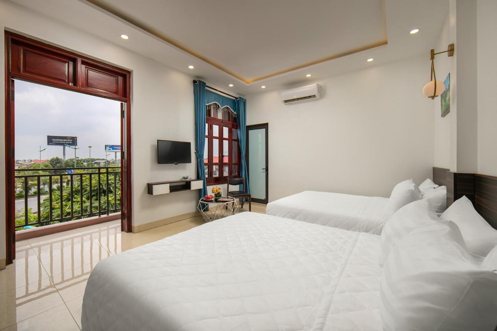 Quadruple Room with Balcony