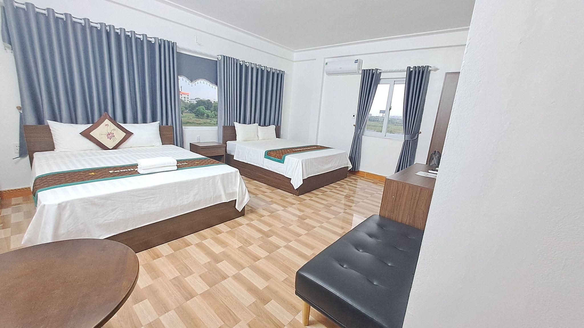 Twin Room with Private Bathroom