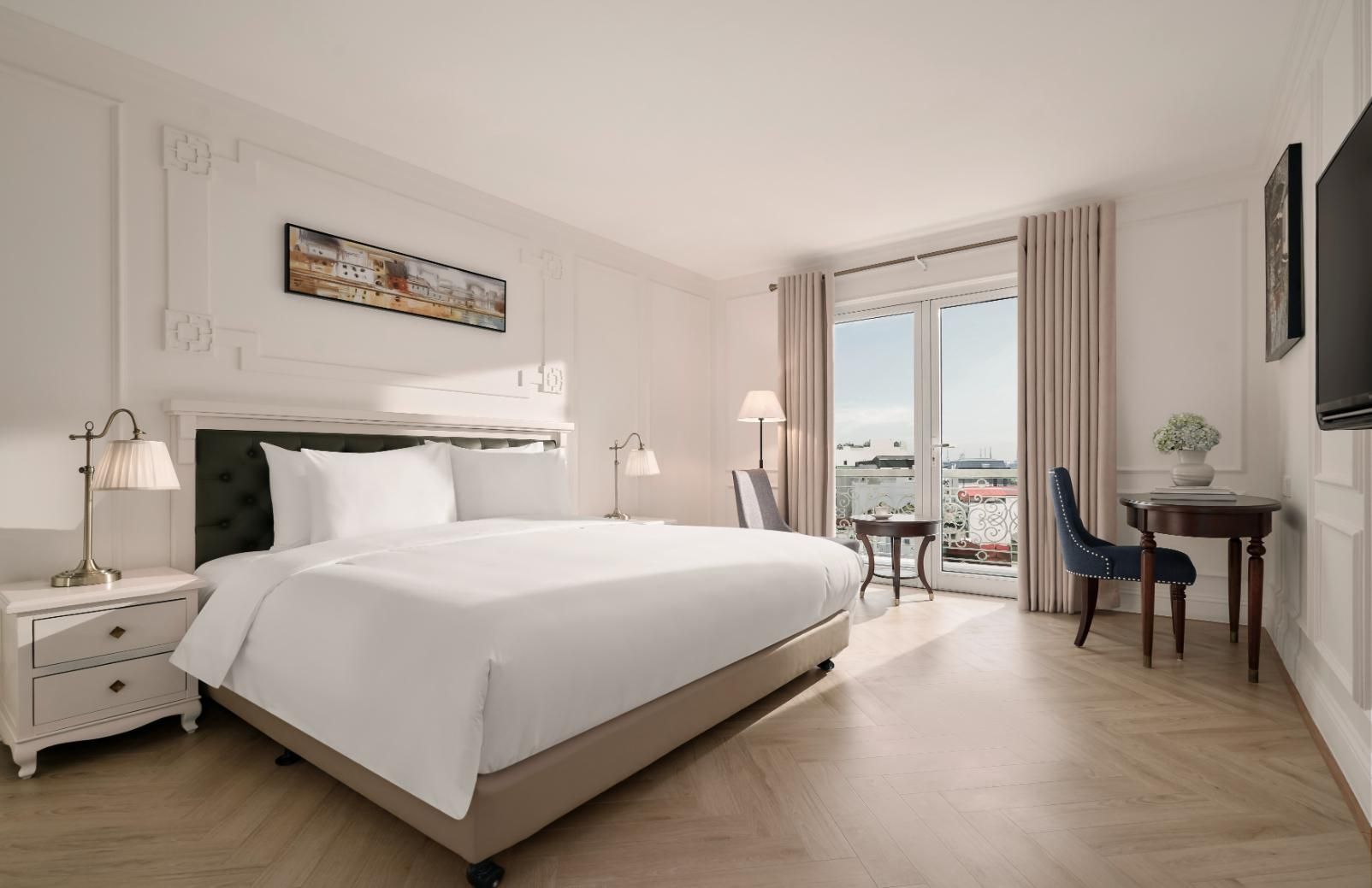 Premier City View Queen Room