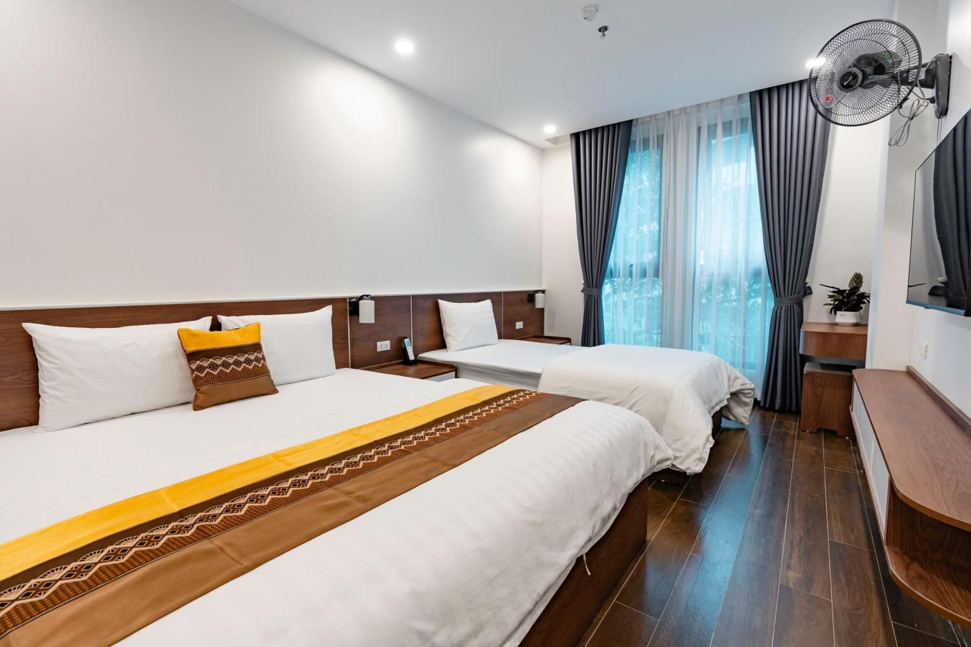 Deluxe Family Room