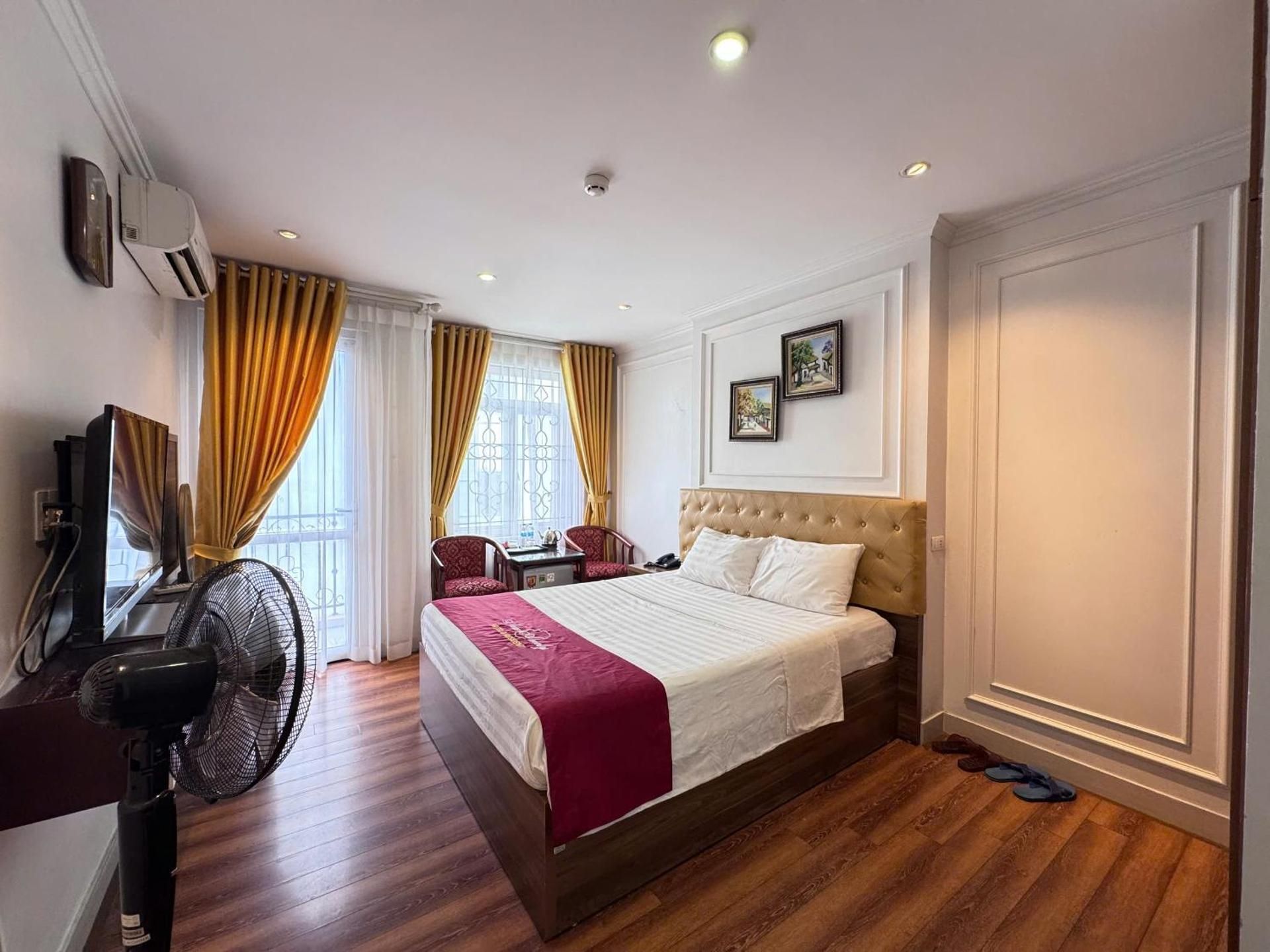 Deluxe King Room
