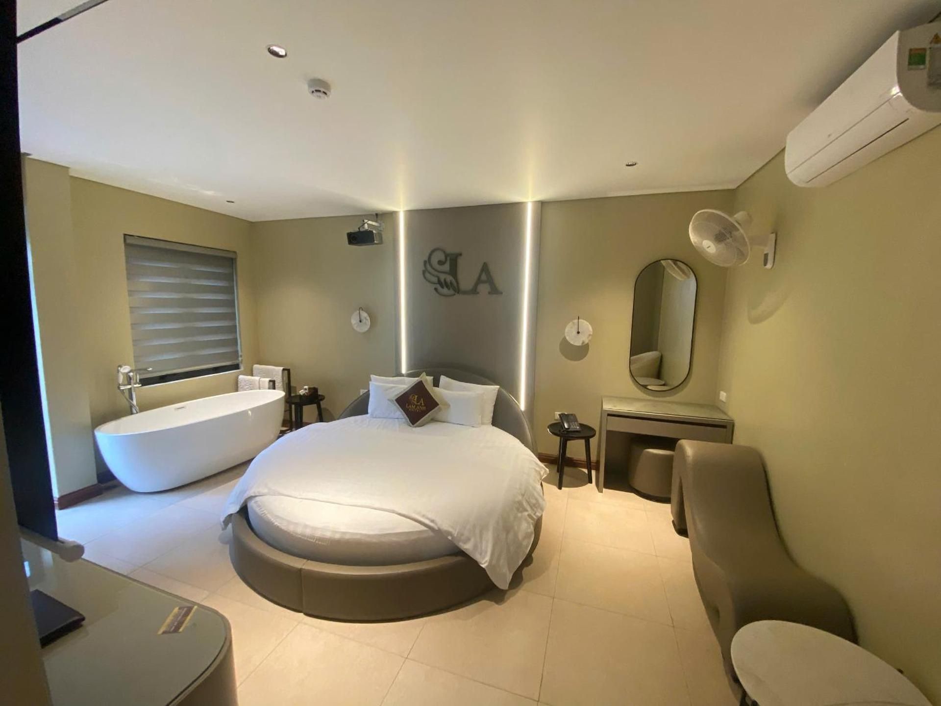 Deluxe Suite