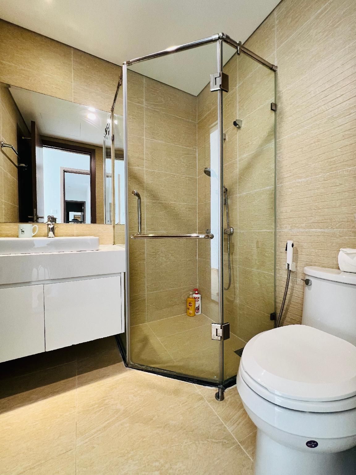 2-Bedroom Apartment for 2 Adults and 2 Children