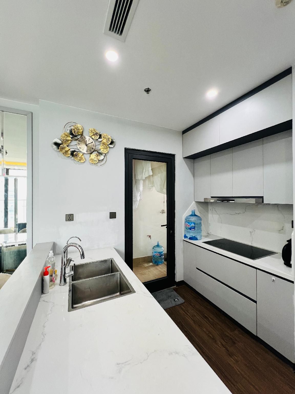 3-Bedroom Apartment with Balcony