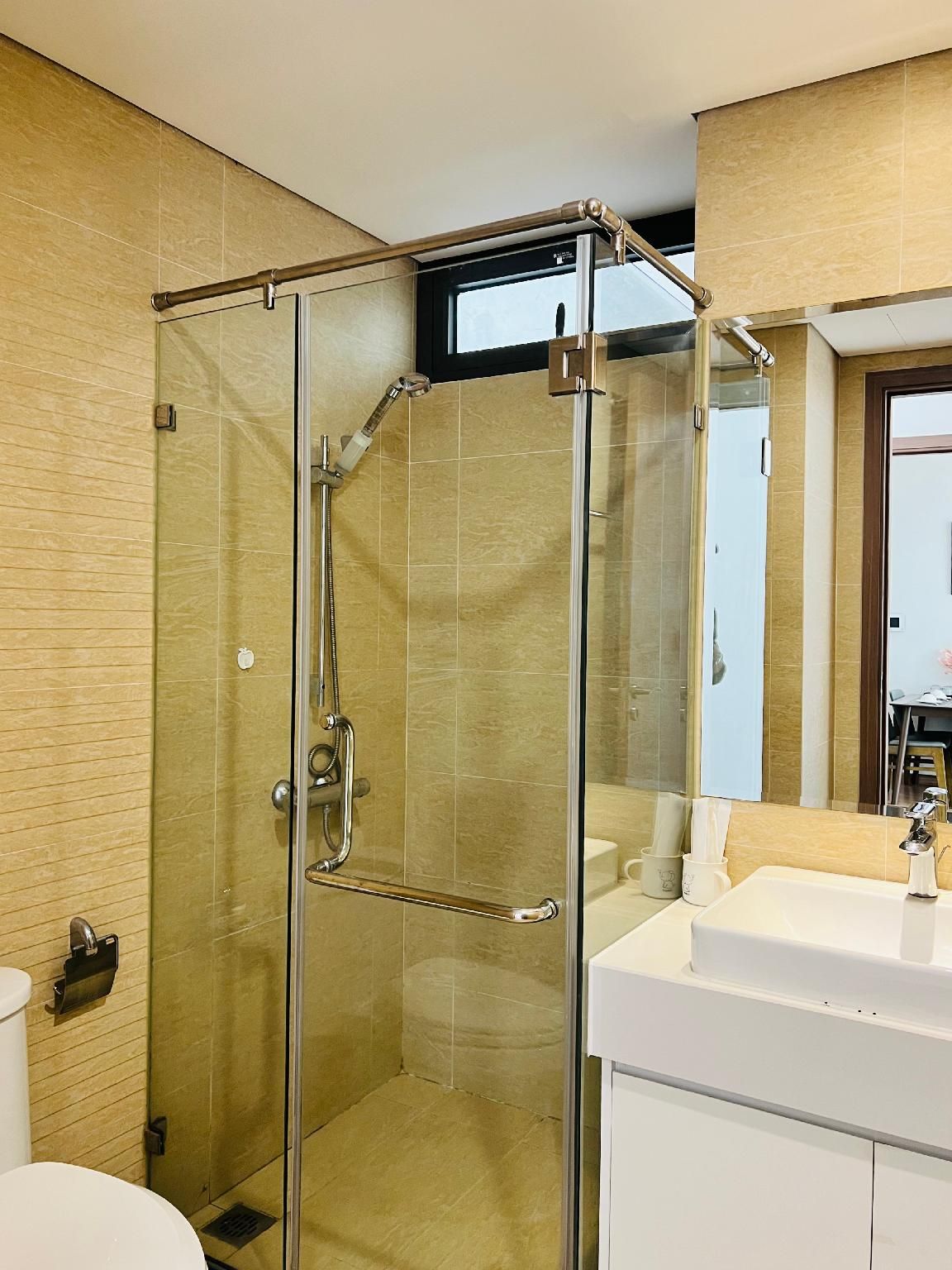 2-Bedroom Apartment with Balcony
