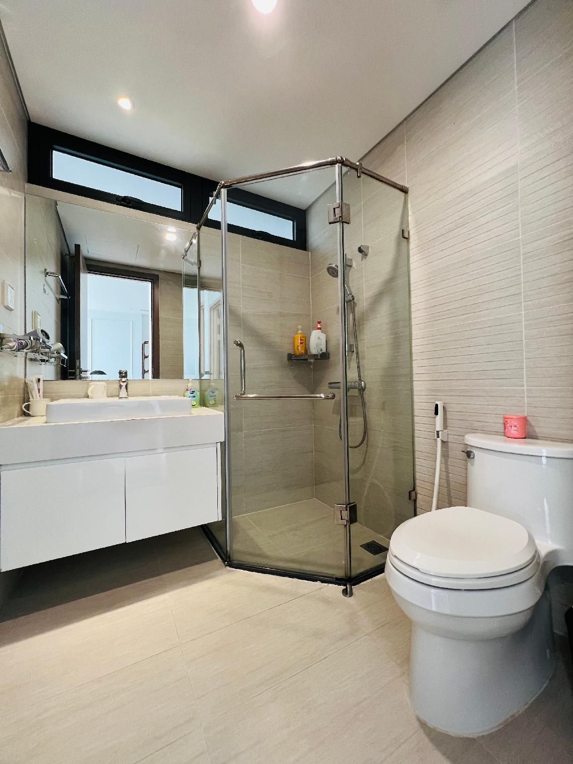 One-Bedroom Apartment - High Floor