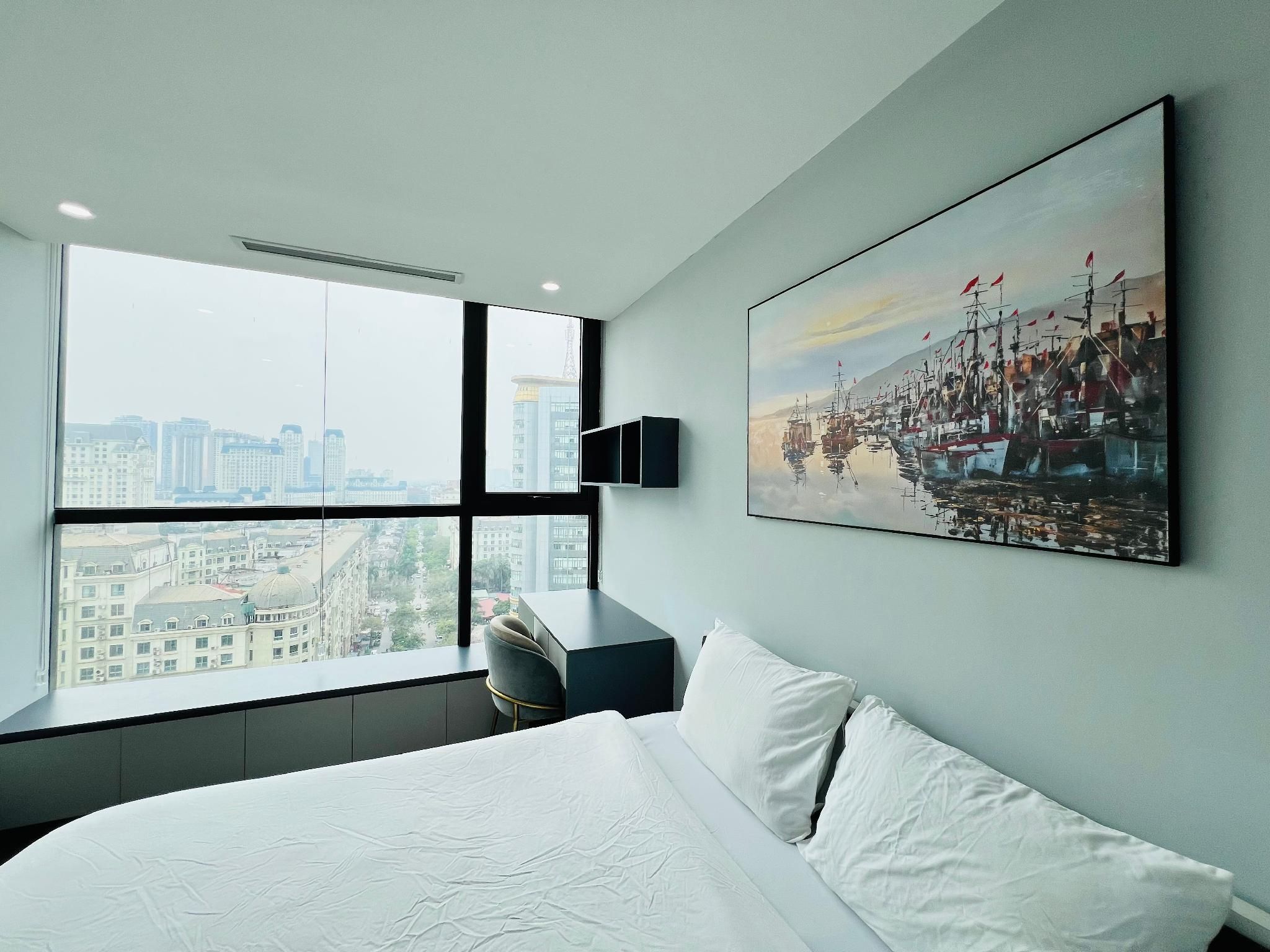 3-Bedroom Apartment with Balcony