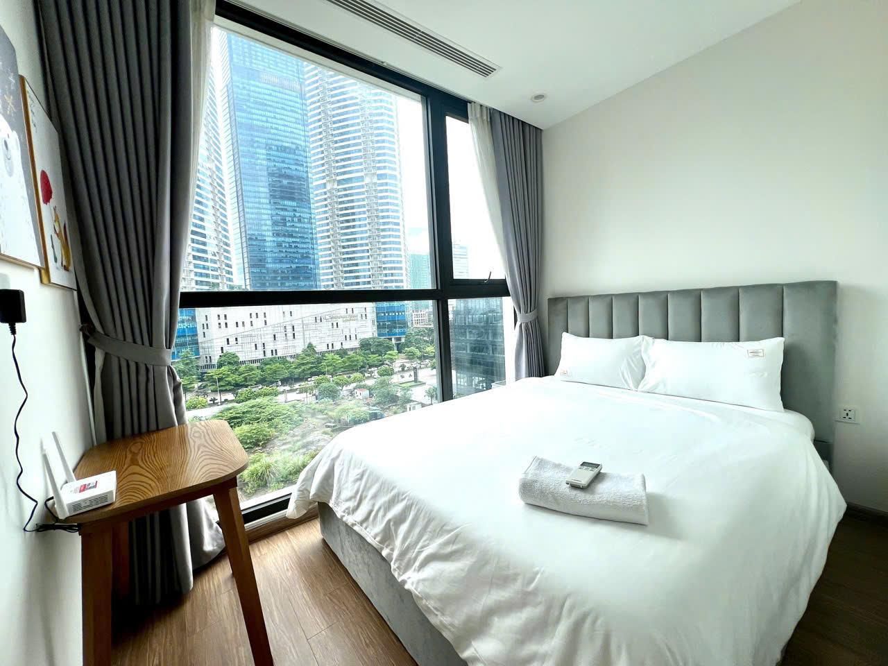 2 Bed Feature Non-Smoking