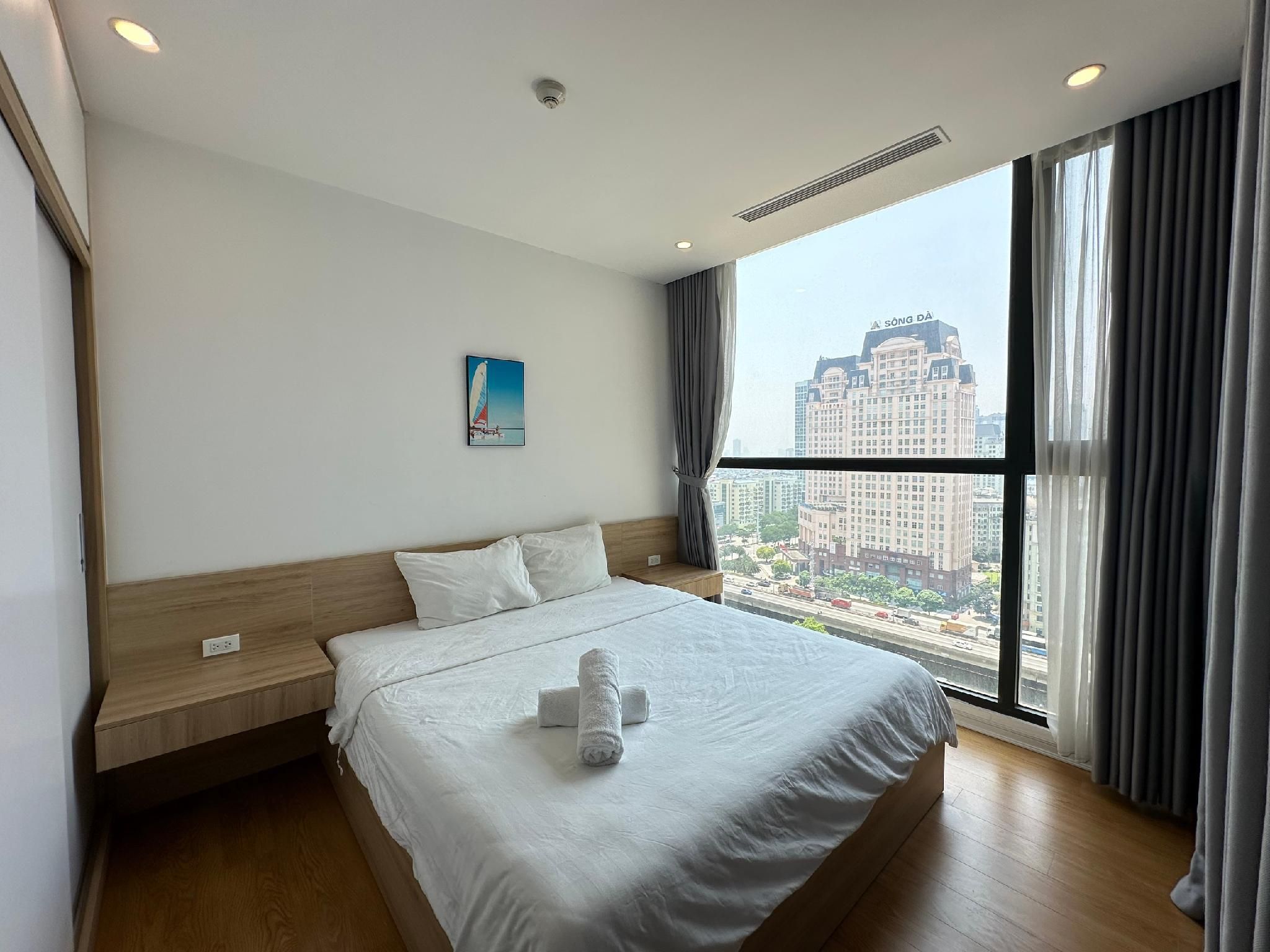 3 Bedroom Lakeview Central Executive Suite