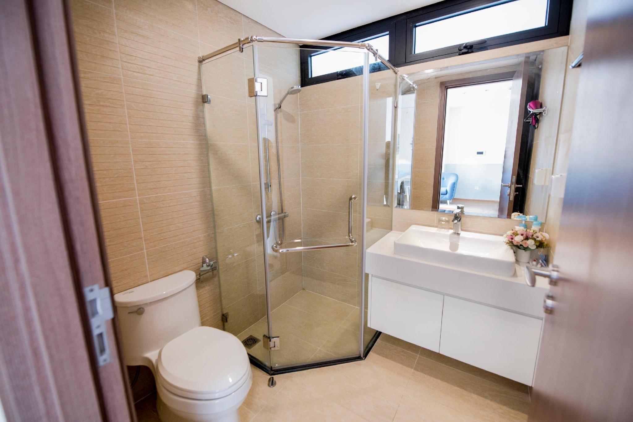 Vinhome Sky Lake Deluxe Balcony 2