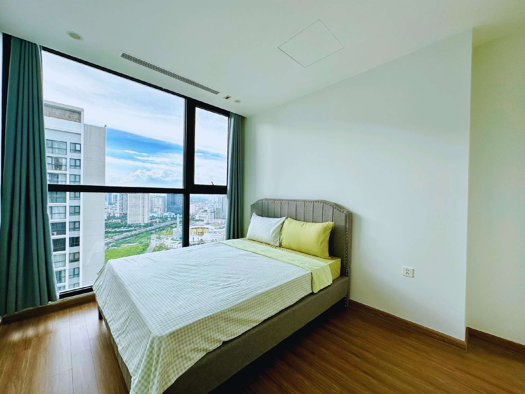 4 Bedroom Apartment
