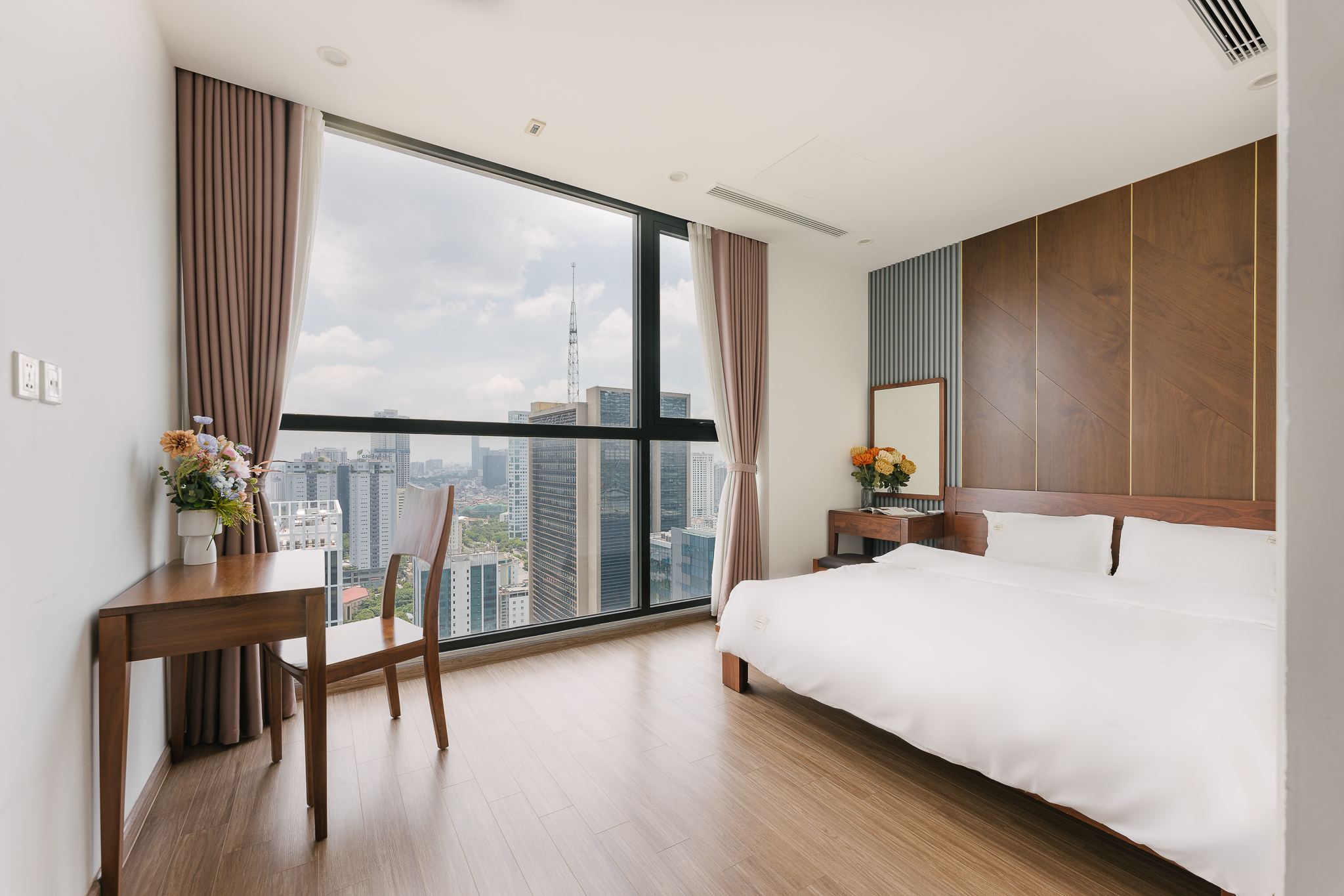 Vinhome Sky Lake 3 Bed Room Deluxe