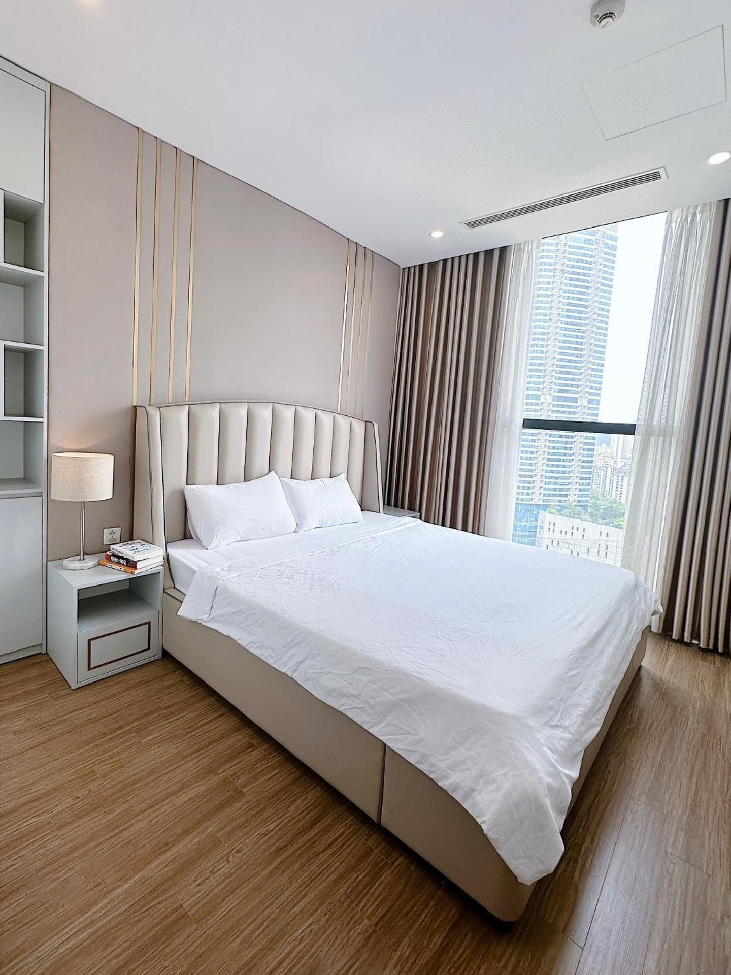 Apartment with City View