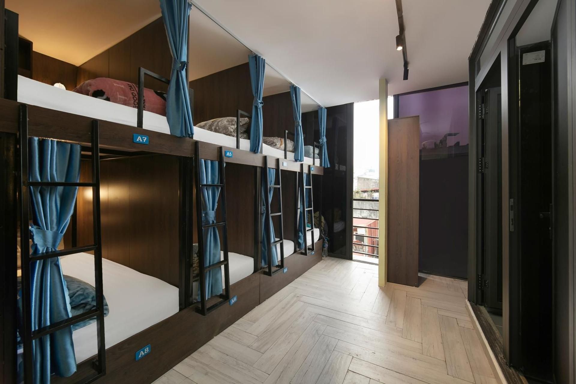 Bunk Bed in Mixed Dormitory Room