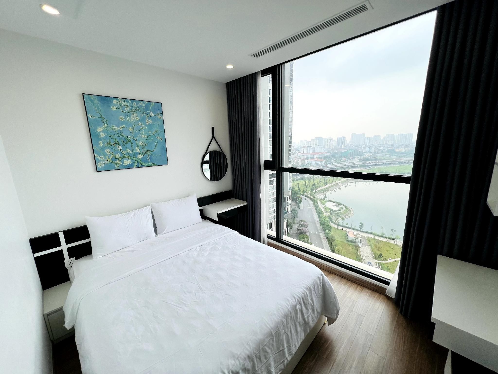 Superior 2 Bedroom Apartment -- City View