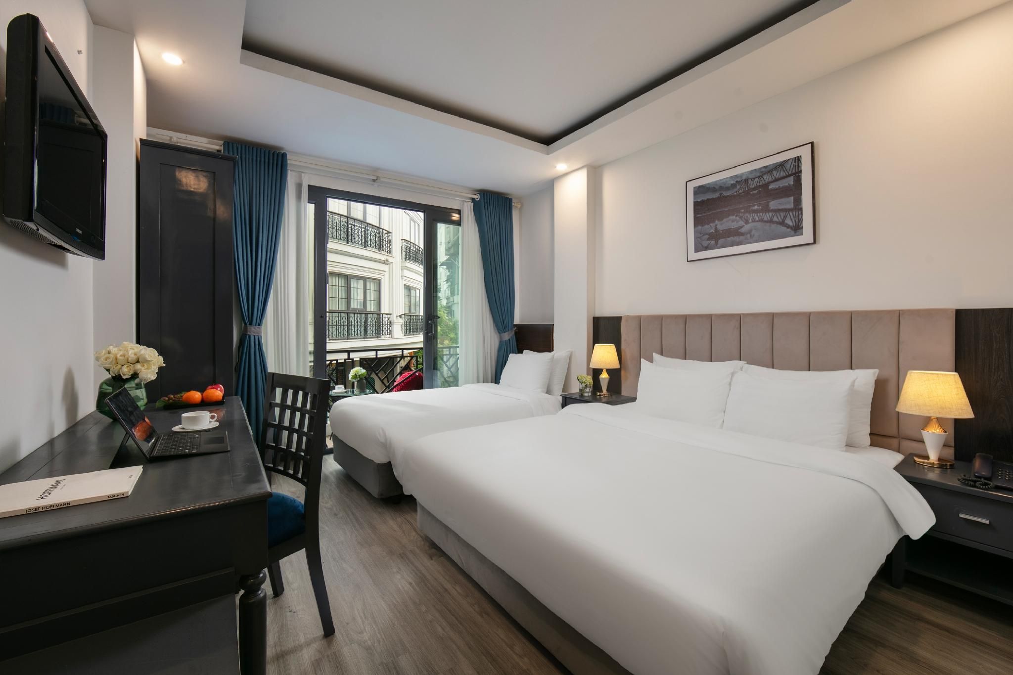 City View Triple Room