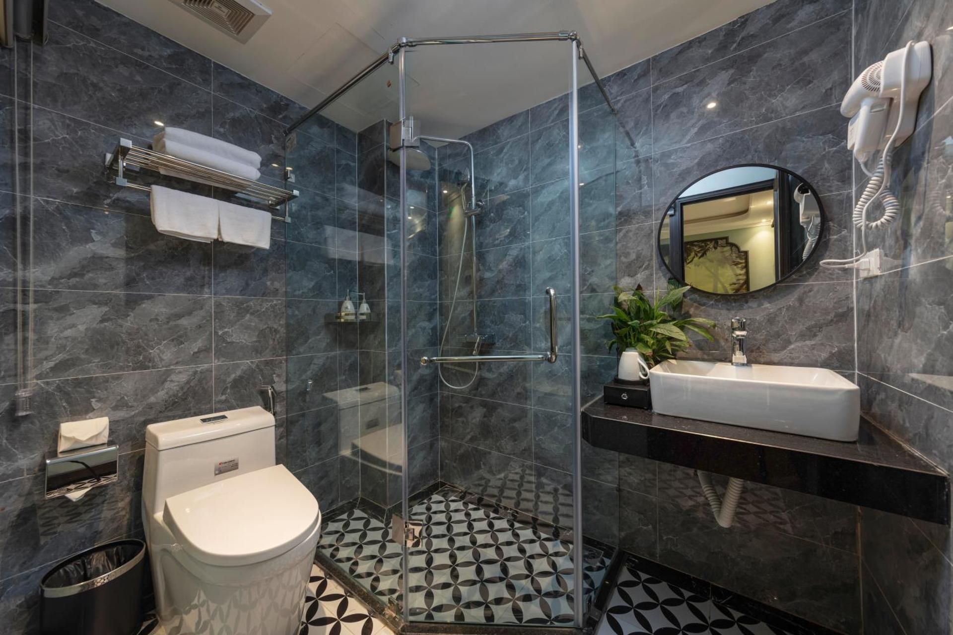 Madelise Amica Hotel & Travel Superior Double Room 2