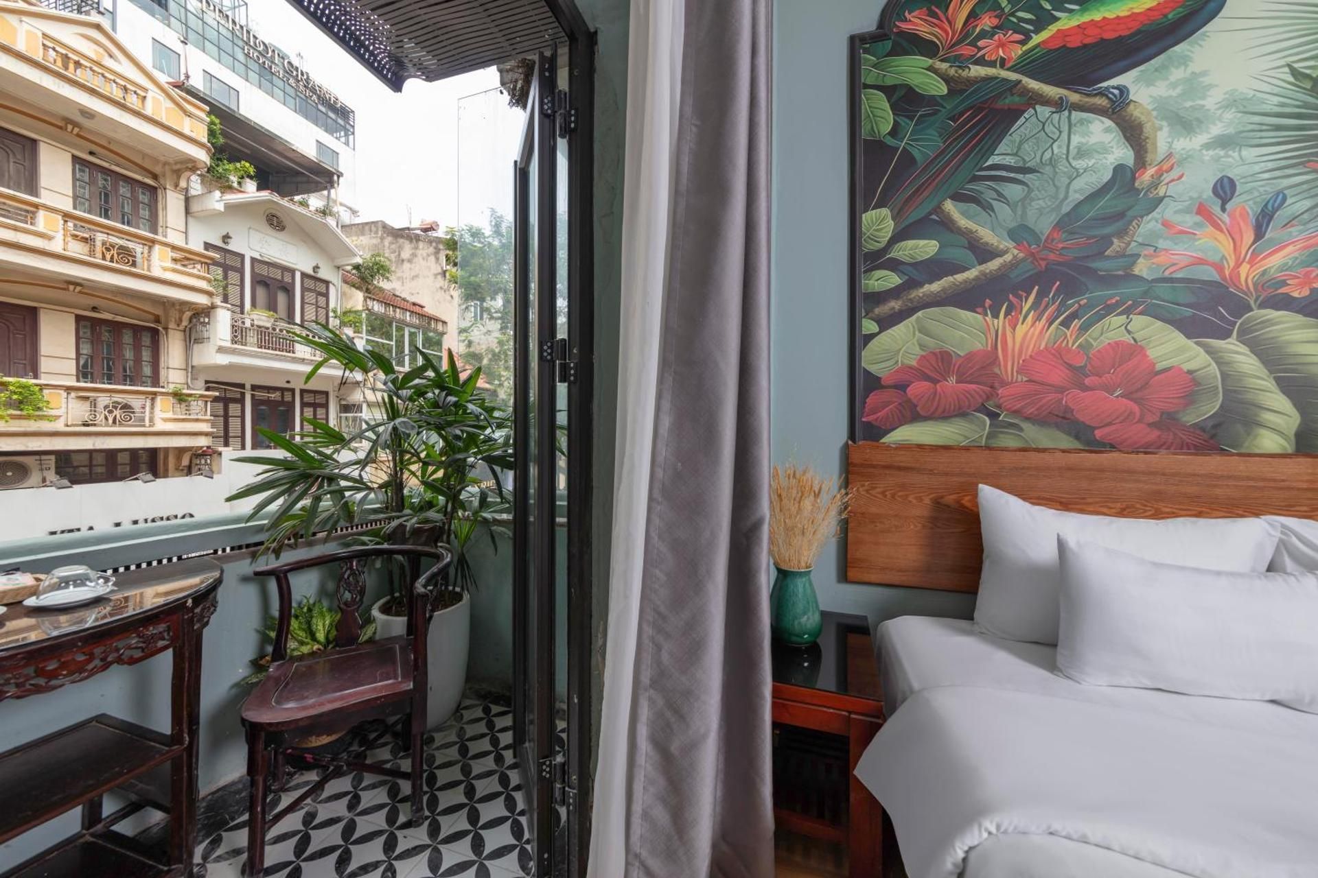 Queen Room with Balcony