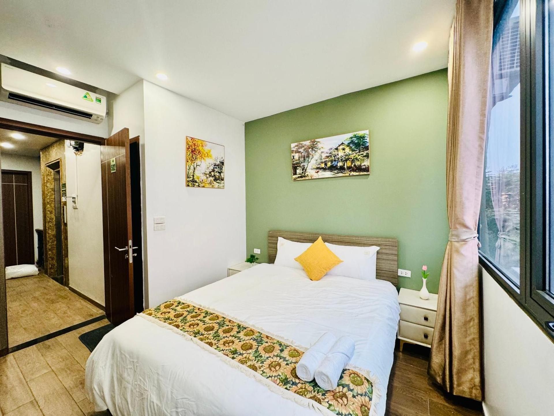 Queen Room